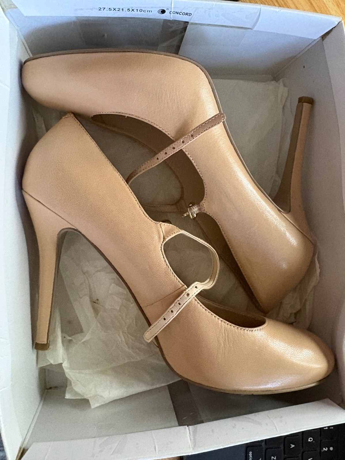 size 10.5 nine west beige/nude heels