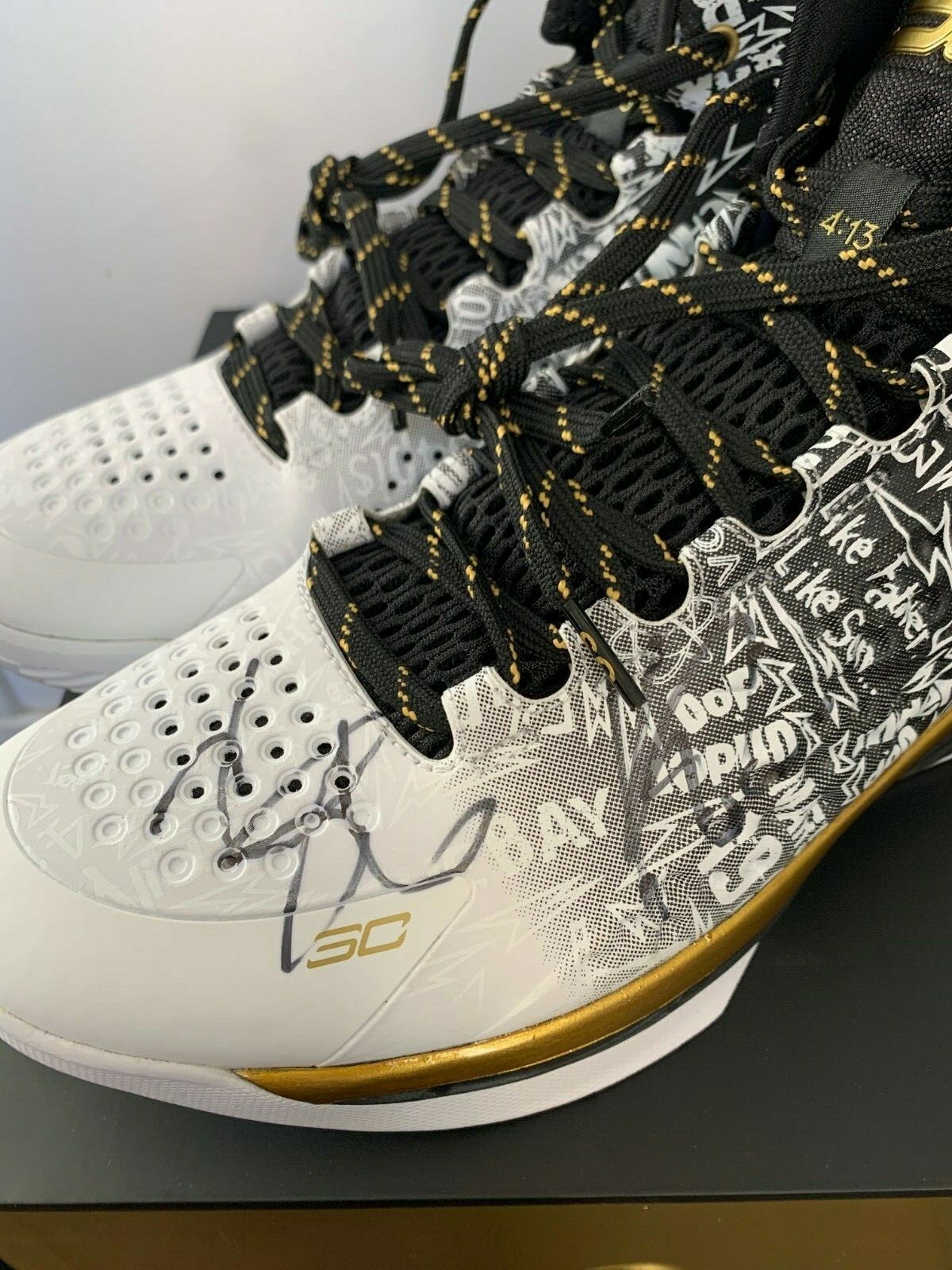 SIGNED Steph Curry B2B MVP Pack Sz 10.5 UA back 2 back