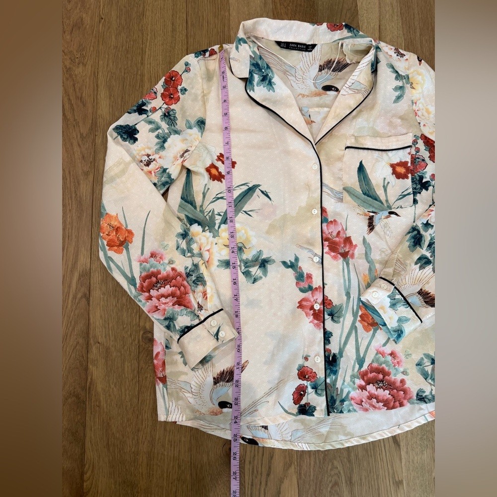 🤍 Zara Basic Collection Chinoiserie Print Satin-Style Shirt – Size S ✨