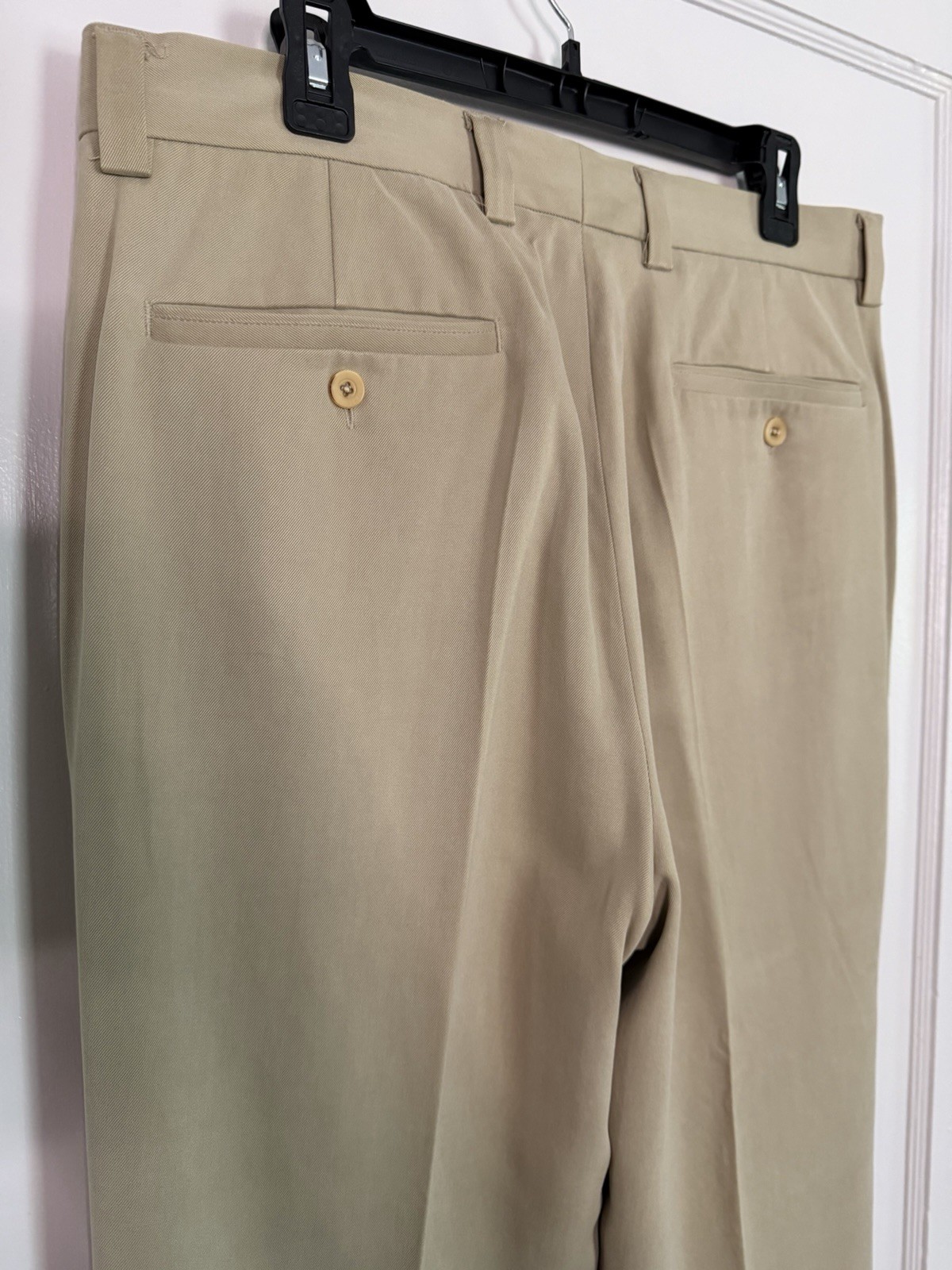 Tommy Bahama Relax 100% Silk Pants Mens Size 35×32 Beige Excellent