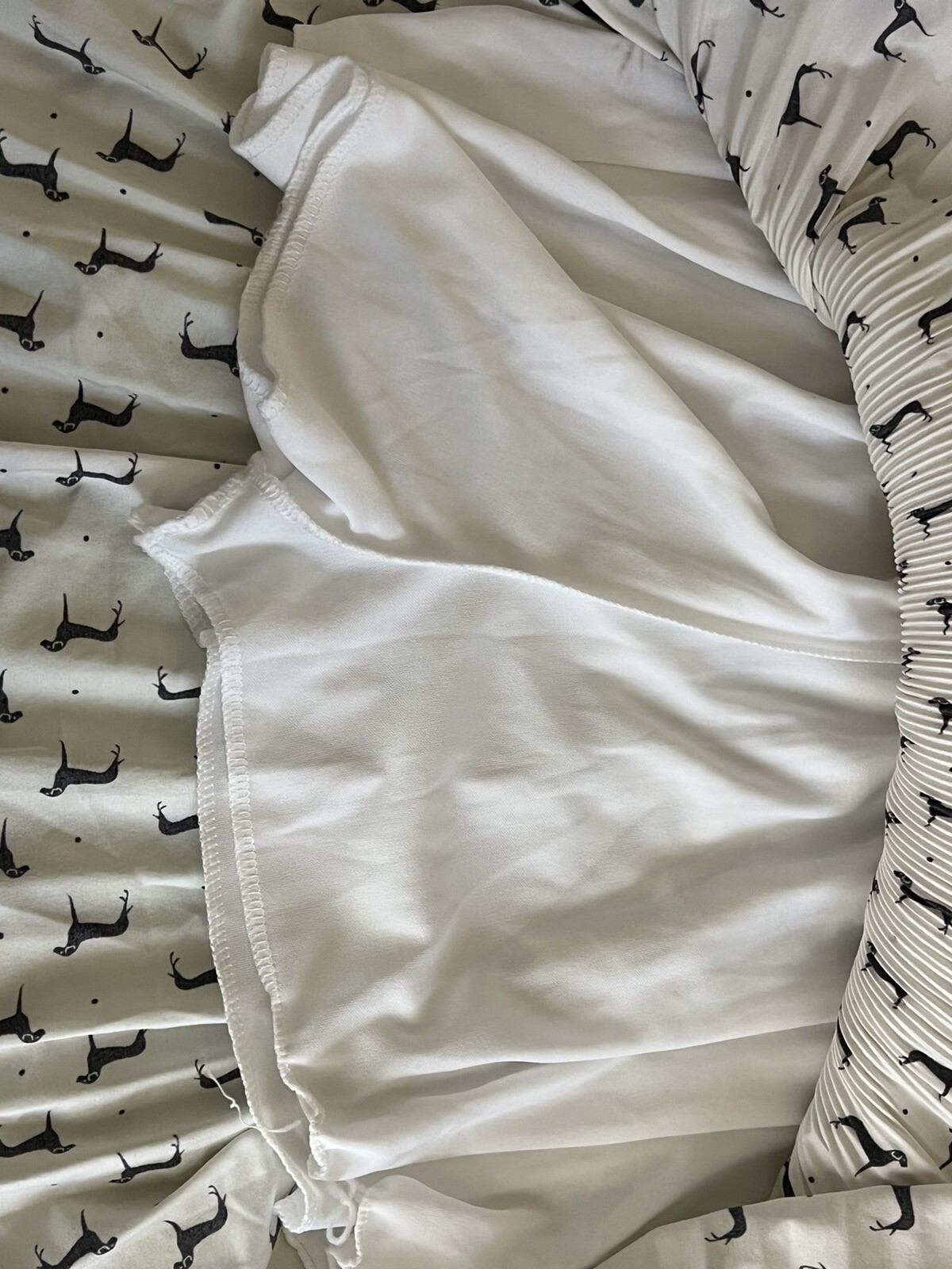 All Over Dog Print Midi Skirt Womens Size XS 20” Pleated White & Black