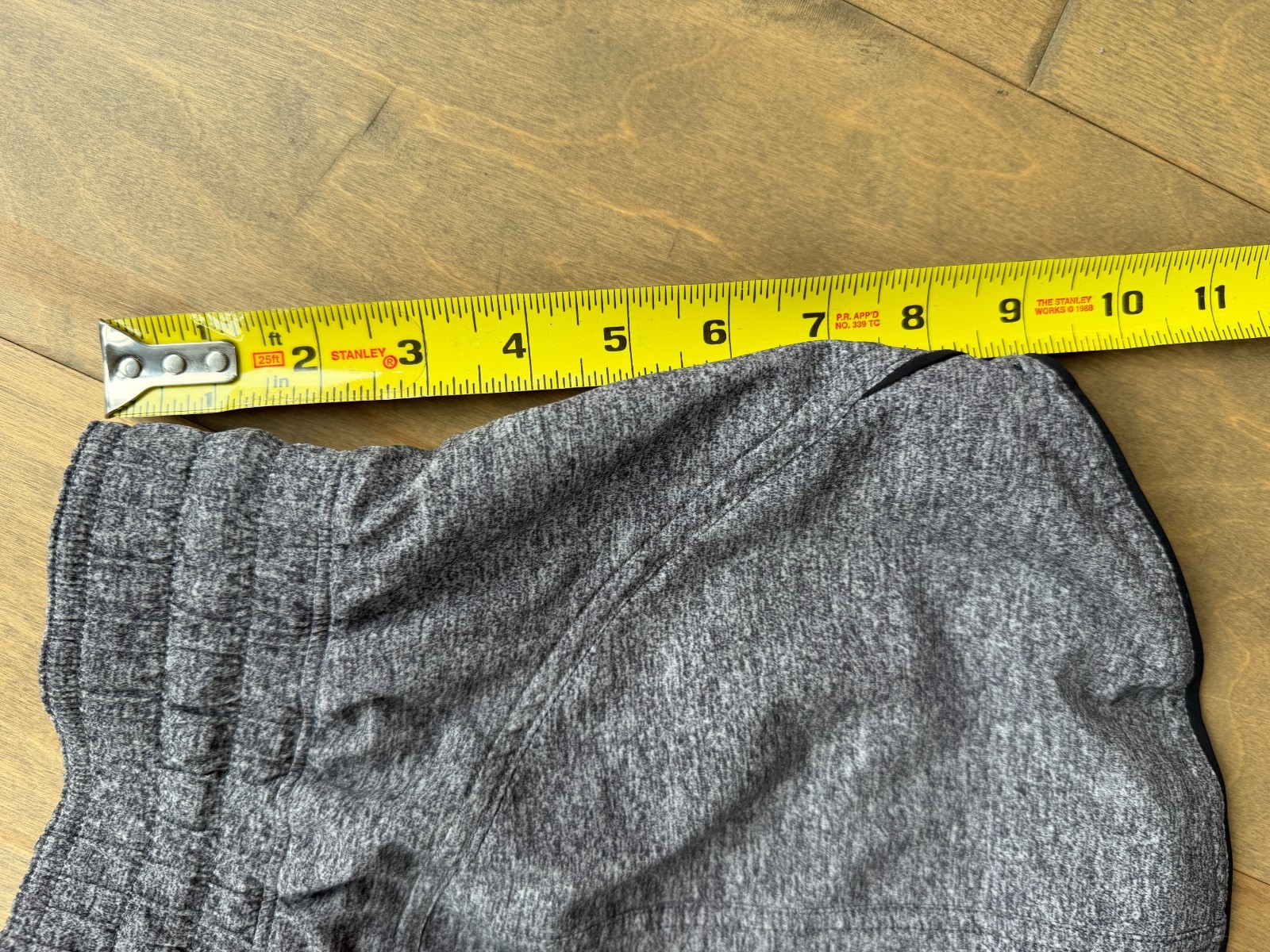 Lululemon Choose A Side Shorts 3” Reversible Black Heather Gray Women’s Size 4