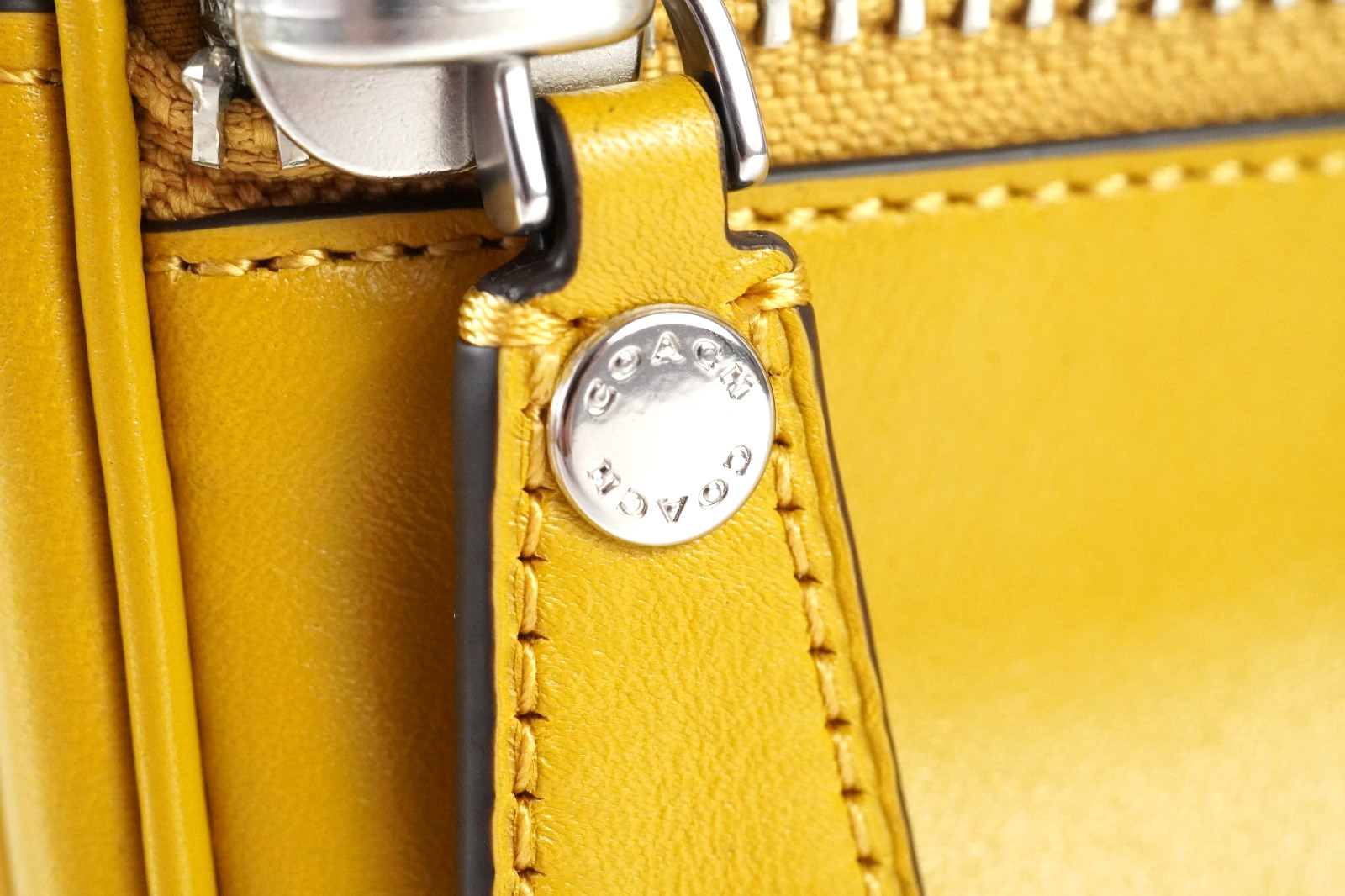 COACH Dakota Crossbody Bag Honeycomb CDS83 RGJ IN STOCK Ships in 24H