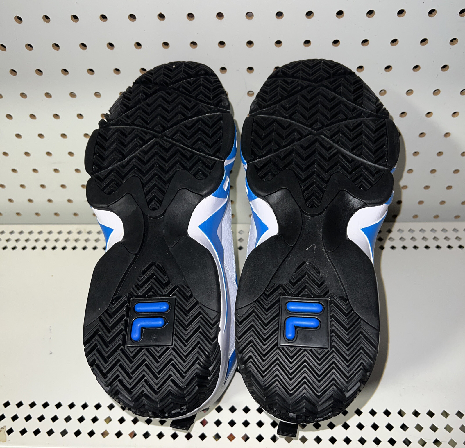 FILA MB Mens Basketball Shoes Size 9.5 White Blue Neon Green Jamal Mashburn