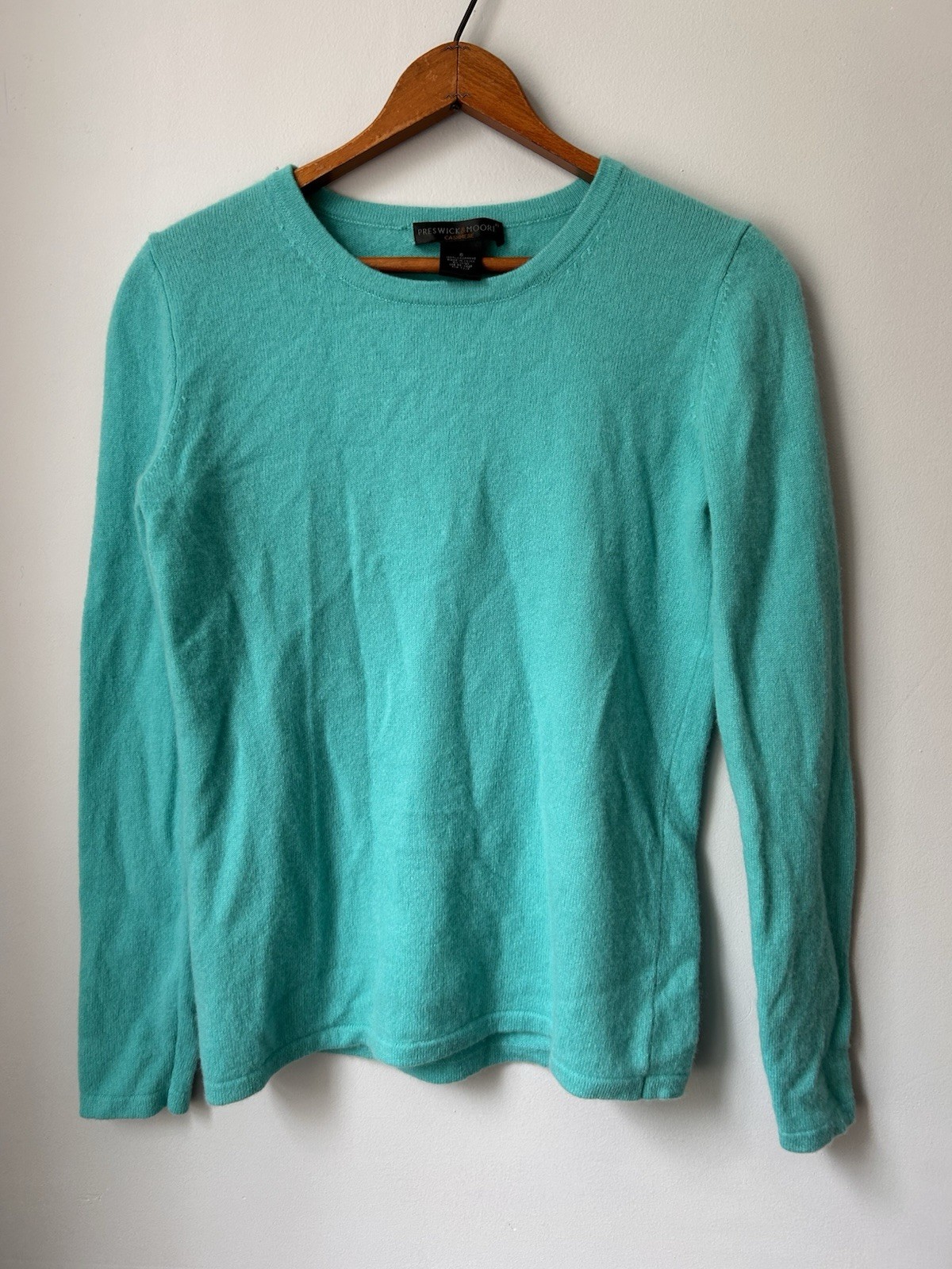 100% Cashmere Preswick & Moore Aqua Long Sleeve Sweater Size Small