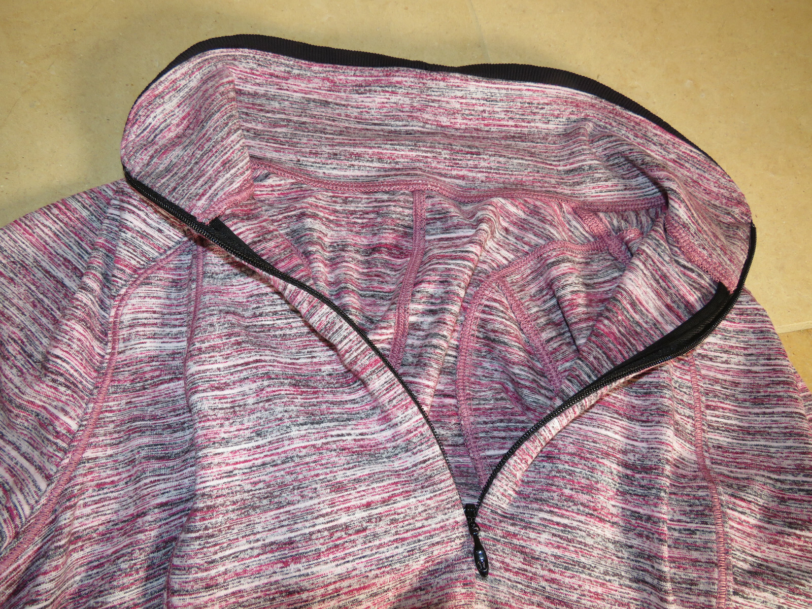 Lululemon 6 Runderful Half Zip Space Dye Camo Berry Rumble Red Black EUC!