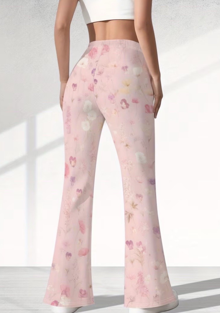 Floral Pattern Print Pink Pants Size: M