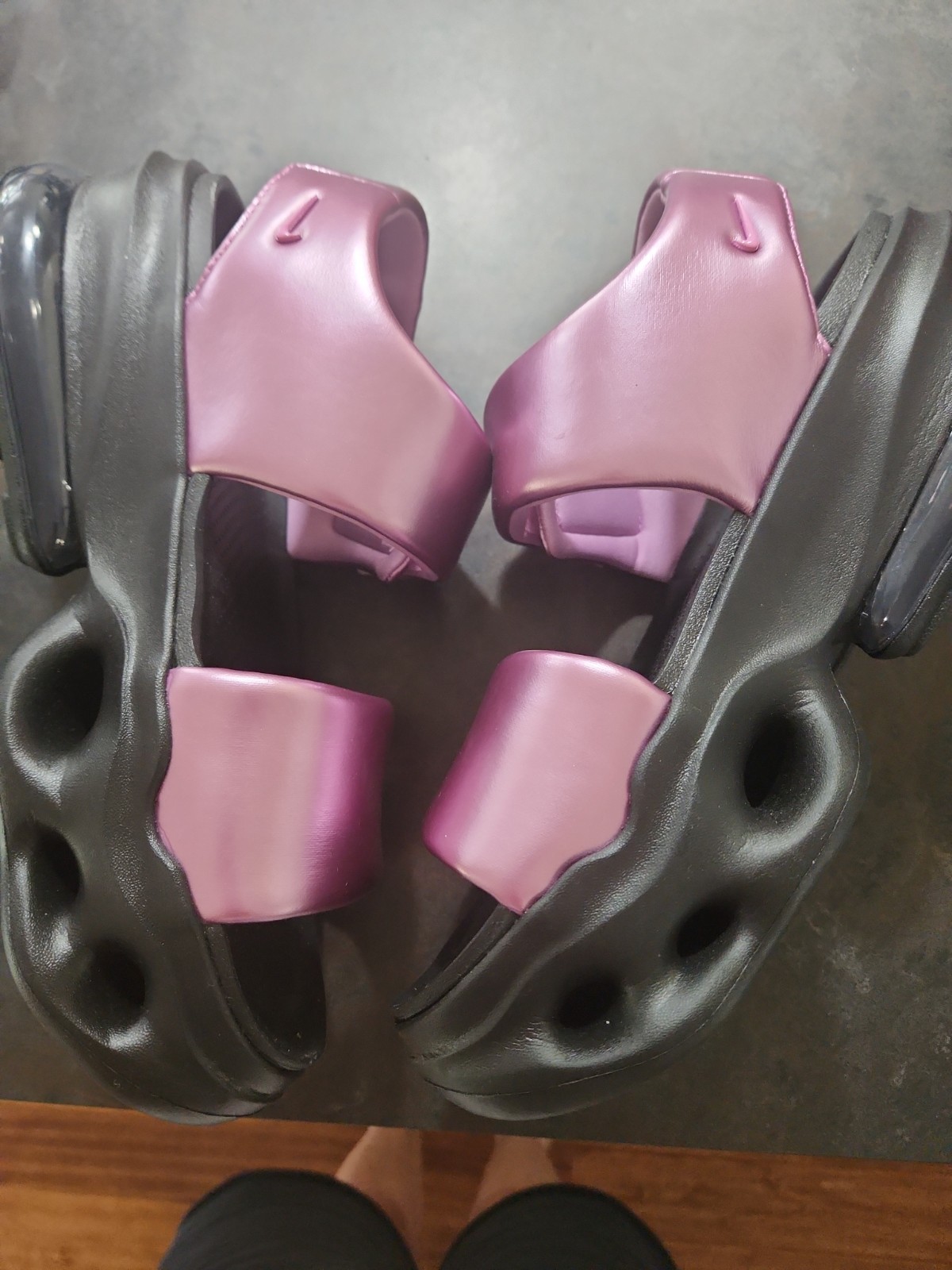 Nike Air Max Halo Sandal IO1959-501 Light Magenta Black NWOB Women’s 10 Mens 9