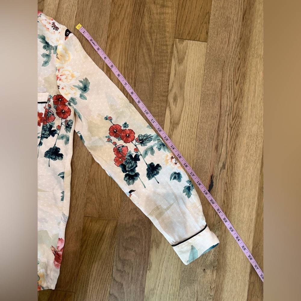 🤍 Zara Basic Collection Chinoiserie Print Satin-Style Shirt – Size S ✨