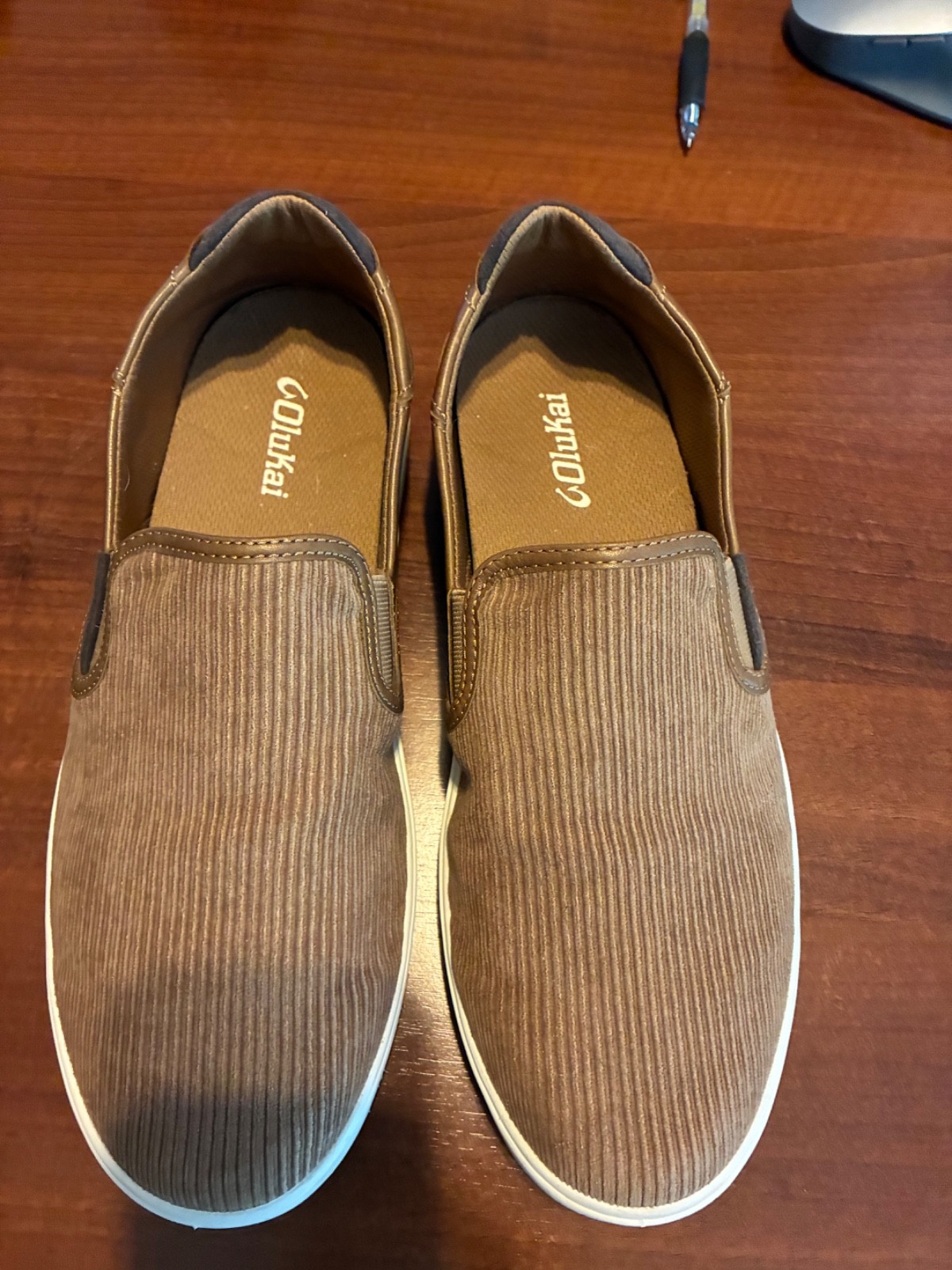 Men’s USA 10 M OLUKAI Lae’Ahi Kapa Brown Corduroy Leather Slip On Shoes – Nice!