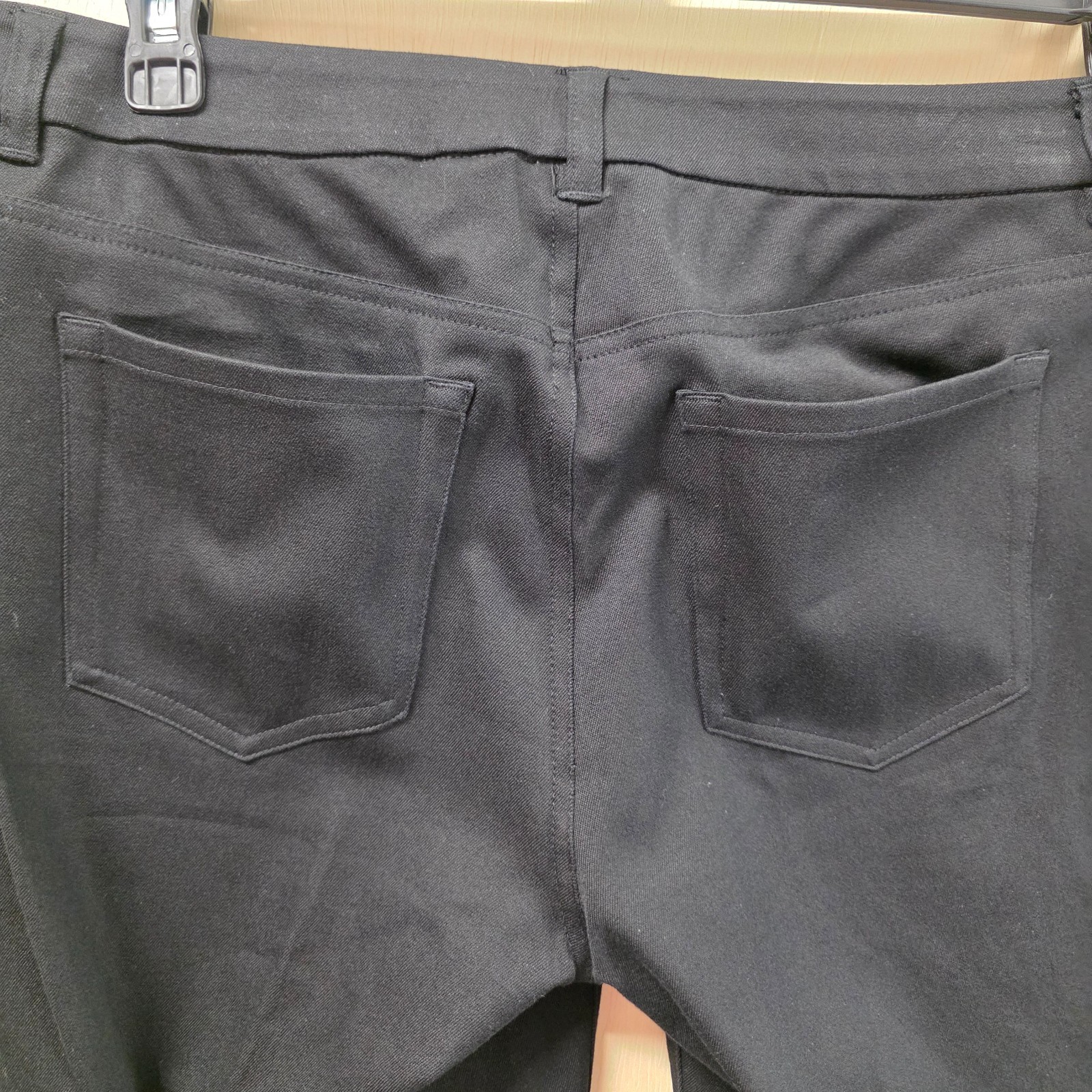 Chico’s Black Stretch Crop Pants Cotton Blend Straight Leg Size 1 US Medium