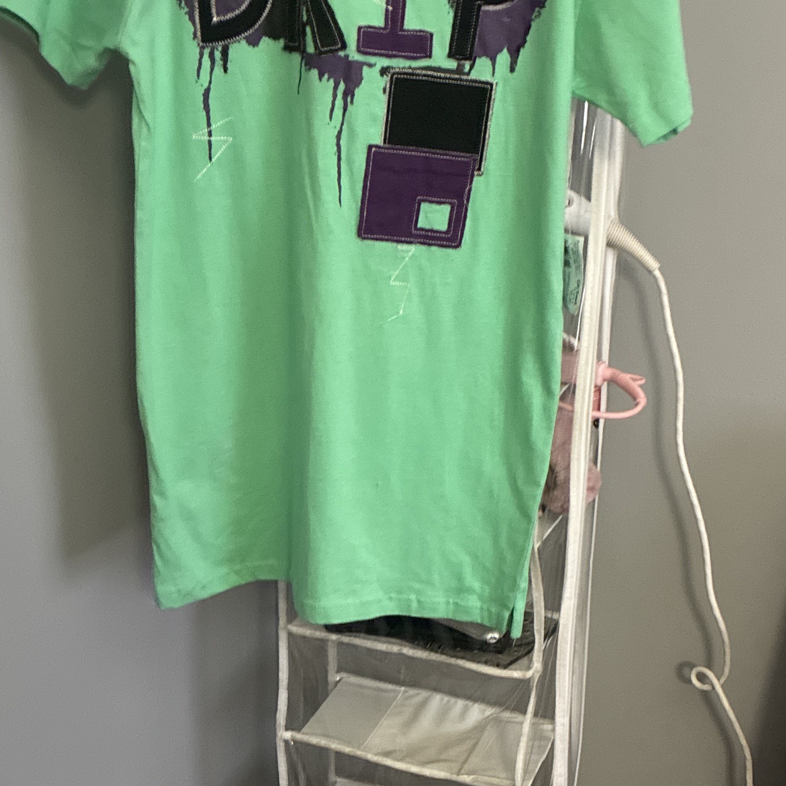 NWT Evolution In Design kids Green DRIP Graphic Crewneck Tee Size XL (18-20)