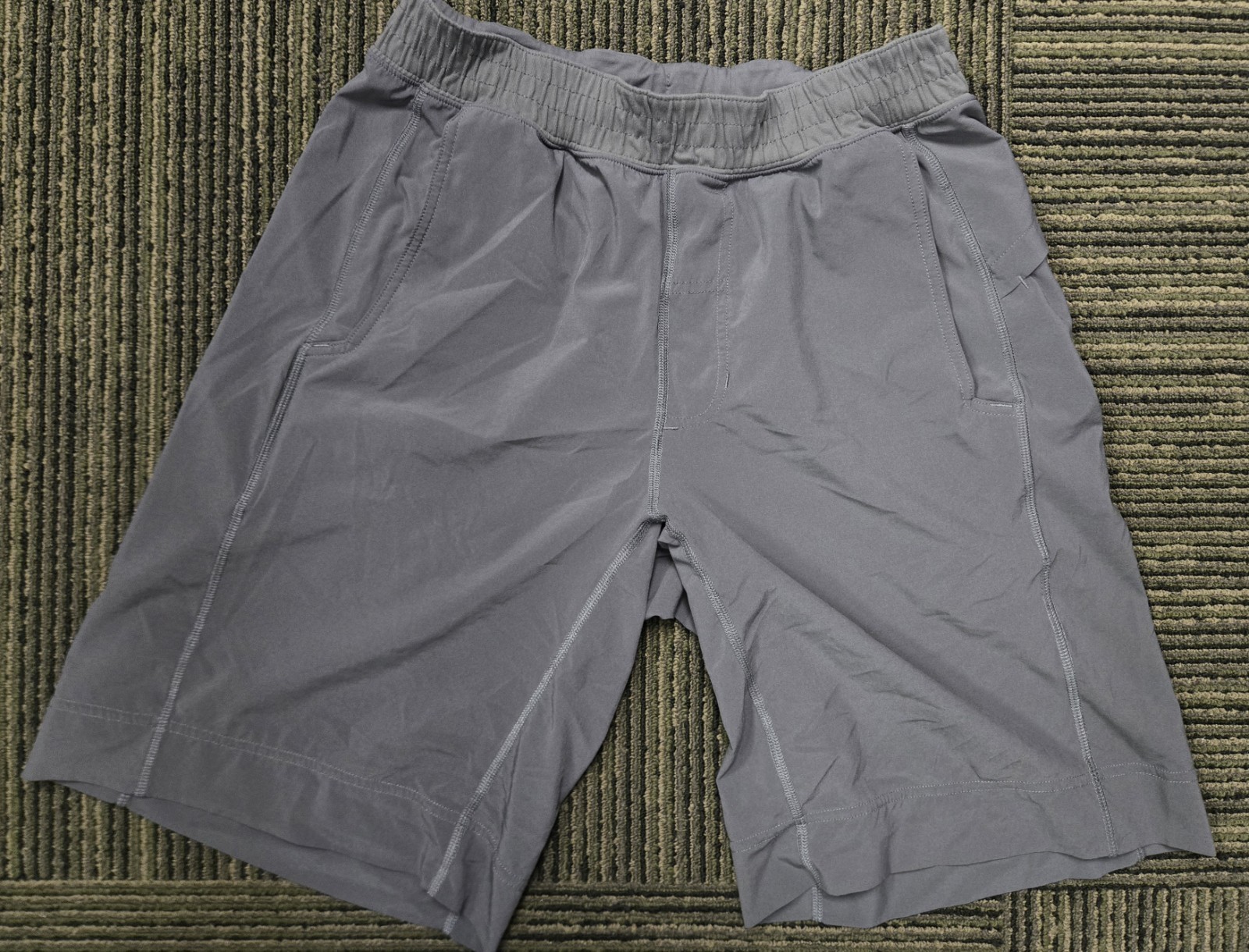 Lululemon Shorts Mens Med. Dark Gray Unlined 11” The Short Athletic Workout Gym