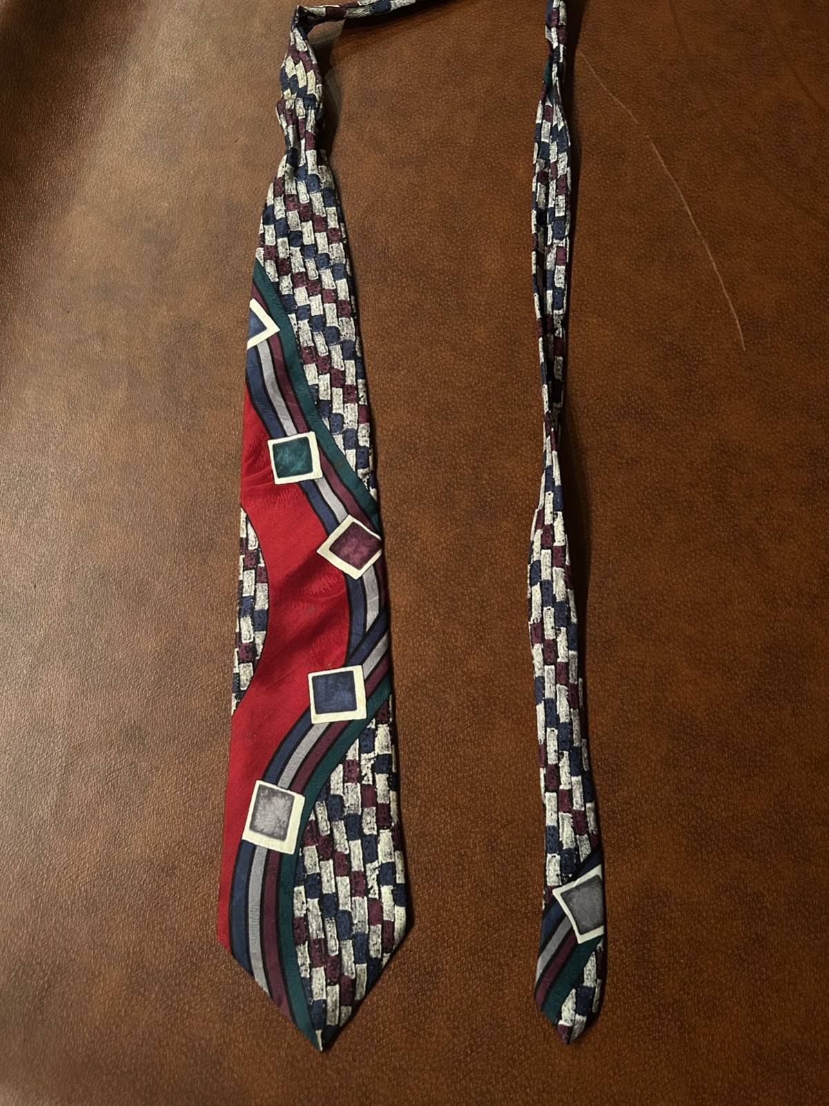 J.T. Beckett Unique Abstract Red/Green/White/+ Classic 57”-60” Dress Formal