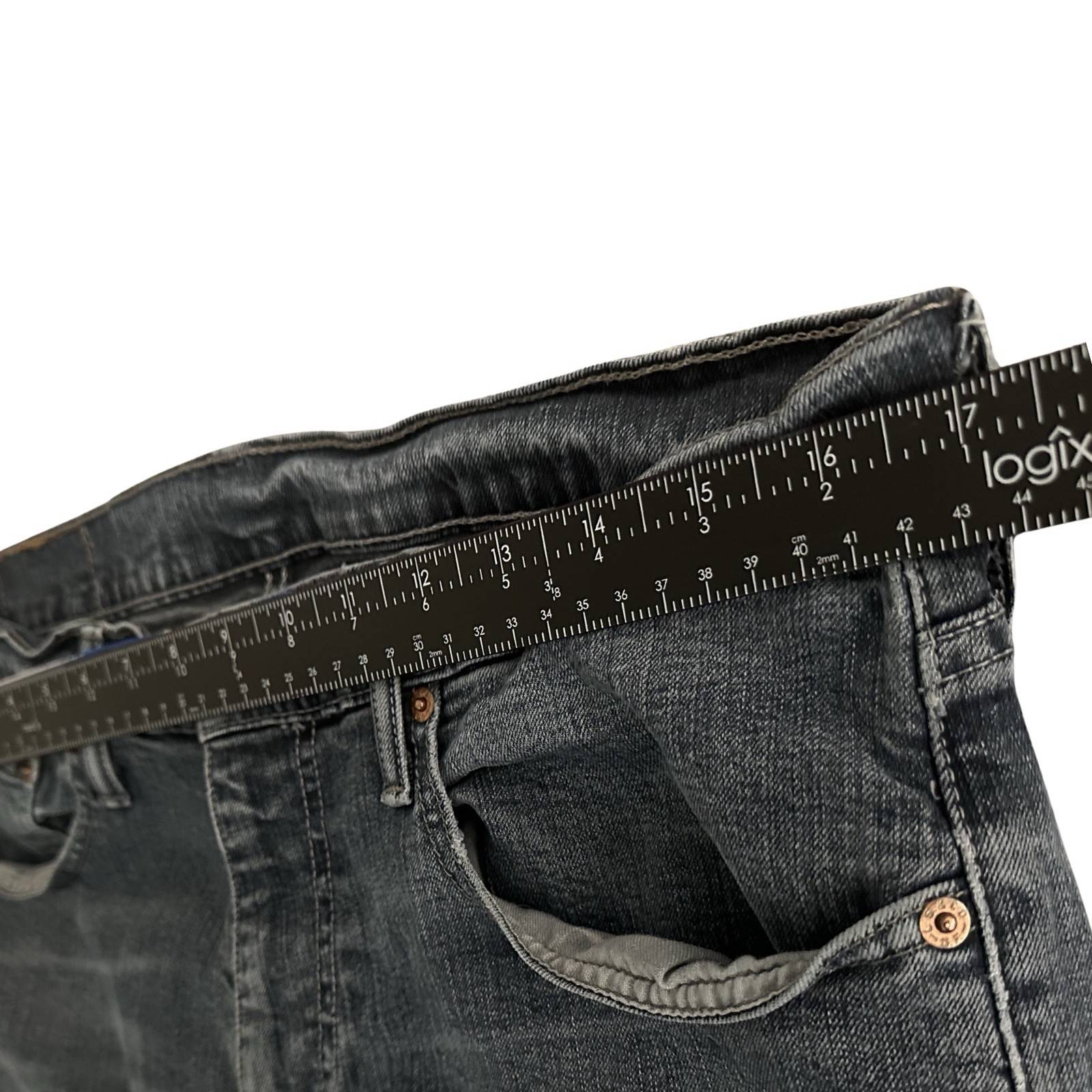 Levi’s 559 Jeans Relaxed Straight Fit Men’s 33×30 Navarro Blue Faded Distressed