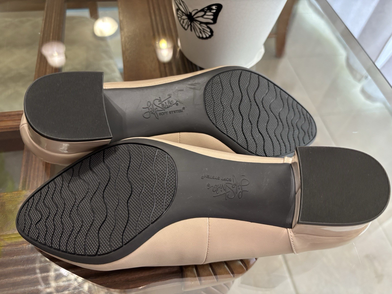 LifeStride Beige Solid Pumps Round Toe Slip On Comfort Logo Womens UK 8 EU 40