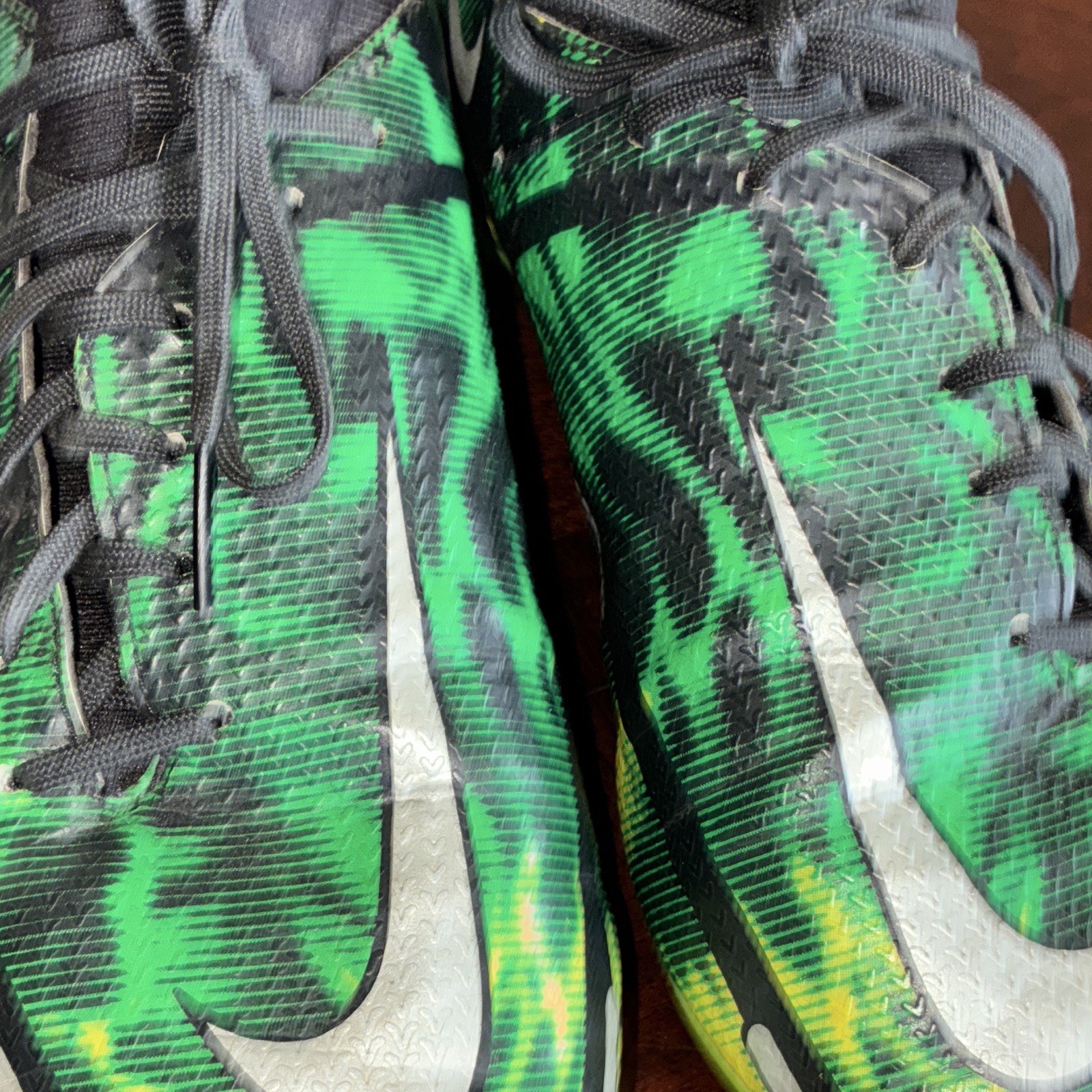 Nike Phanton Phantom GT Low Top Lace-Up Rubber Soccer Cleats Camo Green/Black