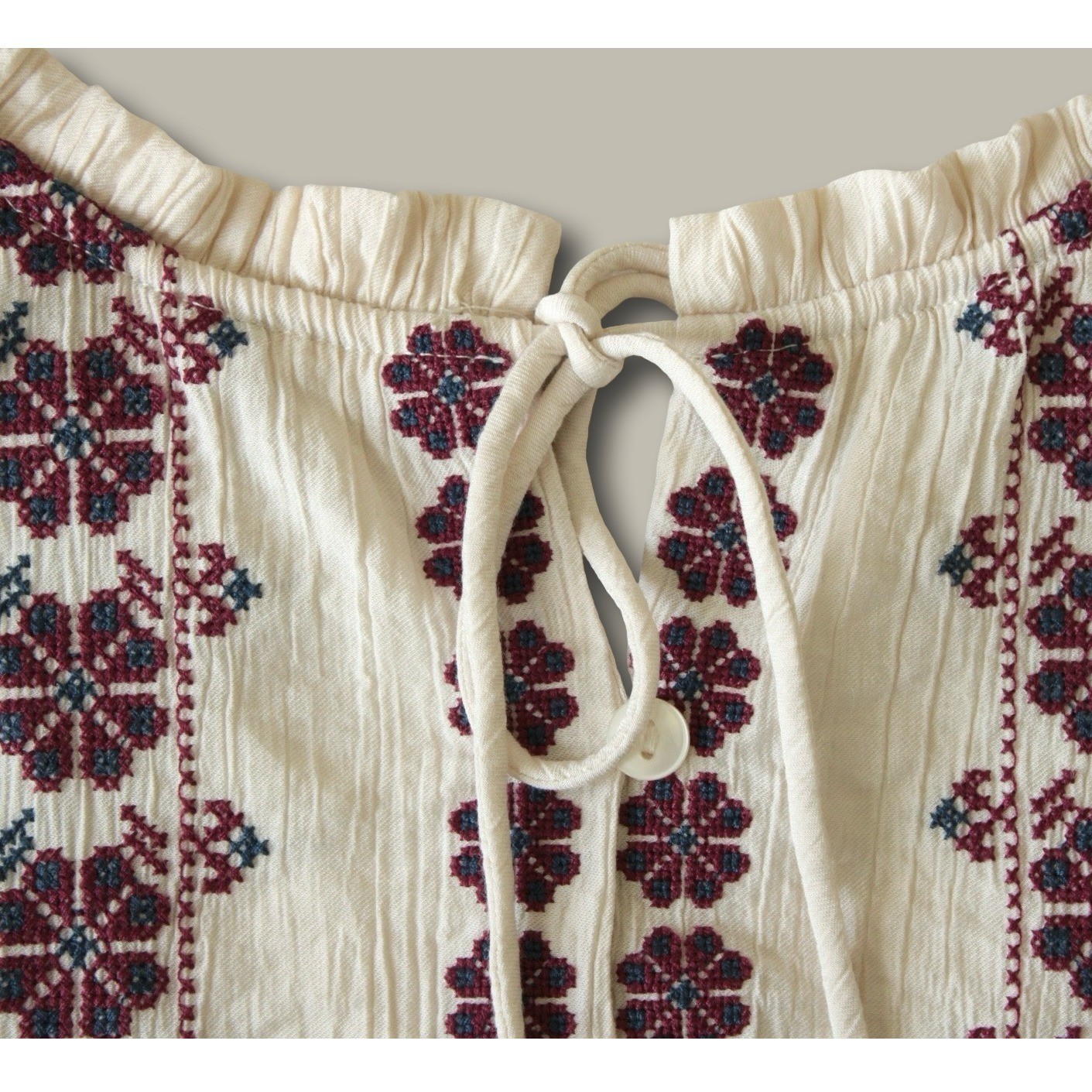 Abercrombie & Fitch Boho Embroidered Peasant Top Size M Cream Floral Puff Sleeve