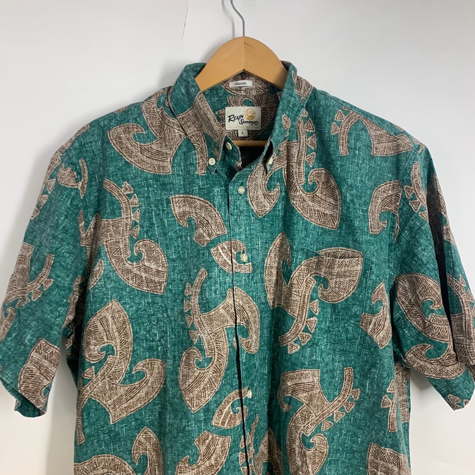 Reyn Spooner Limited Issue Men’s Classic Tribal Warrior Hook Button Down Shirt L