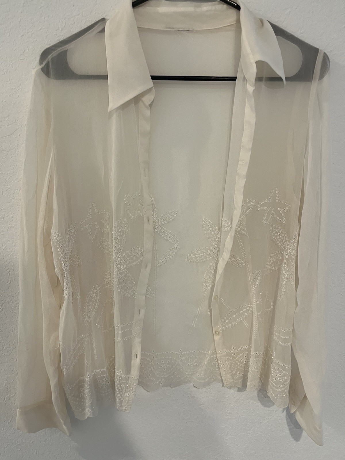 Women’s White Sheer Embroidered Collared Button Front Long Sleeve Blouse M