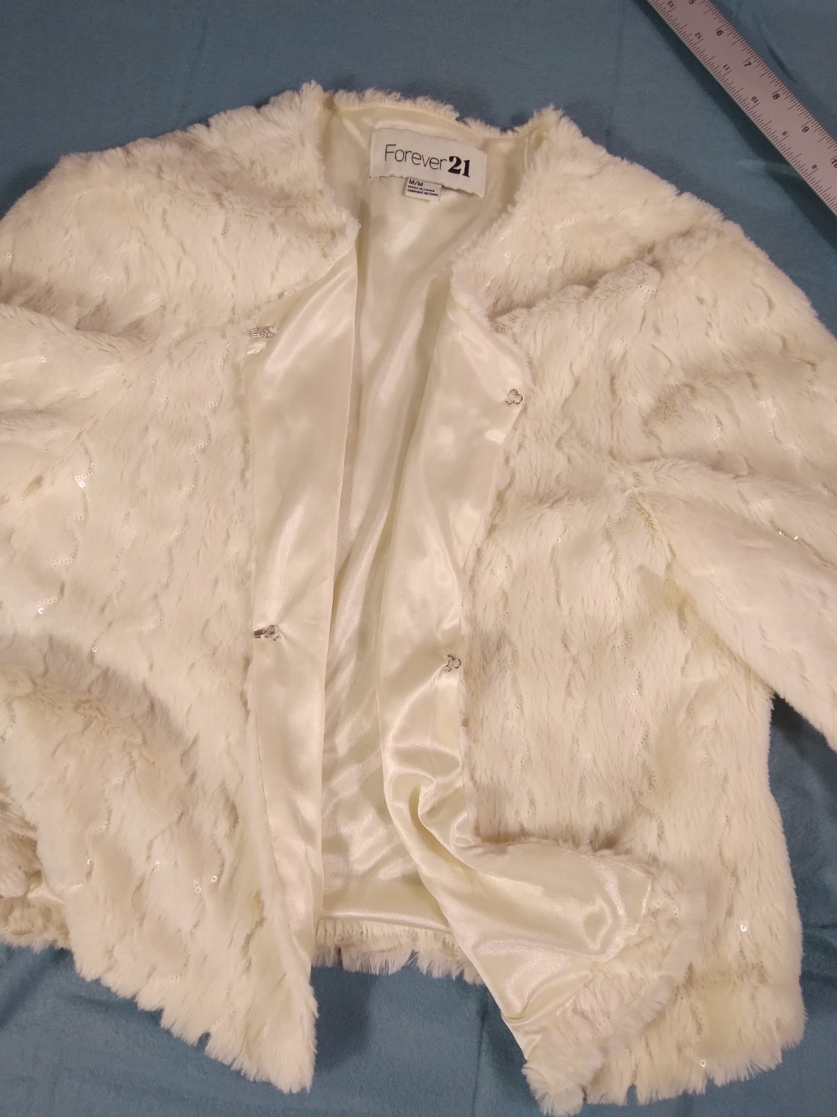 Forever 21 Textured Faux Fur Cropped Jacket Sz M