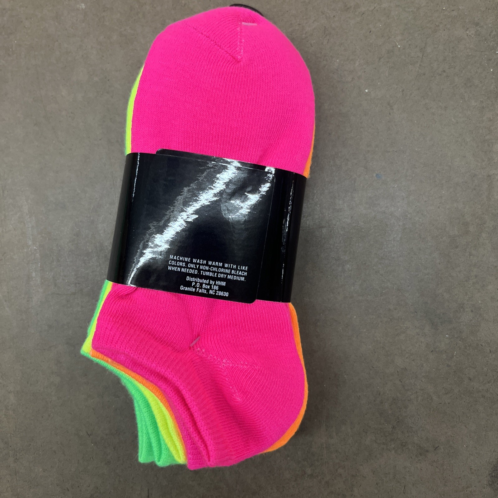 Ultimate Ladies Neon Assorted Color Low Cut Socks – 5Pk – size 9-11