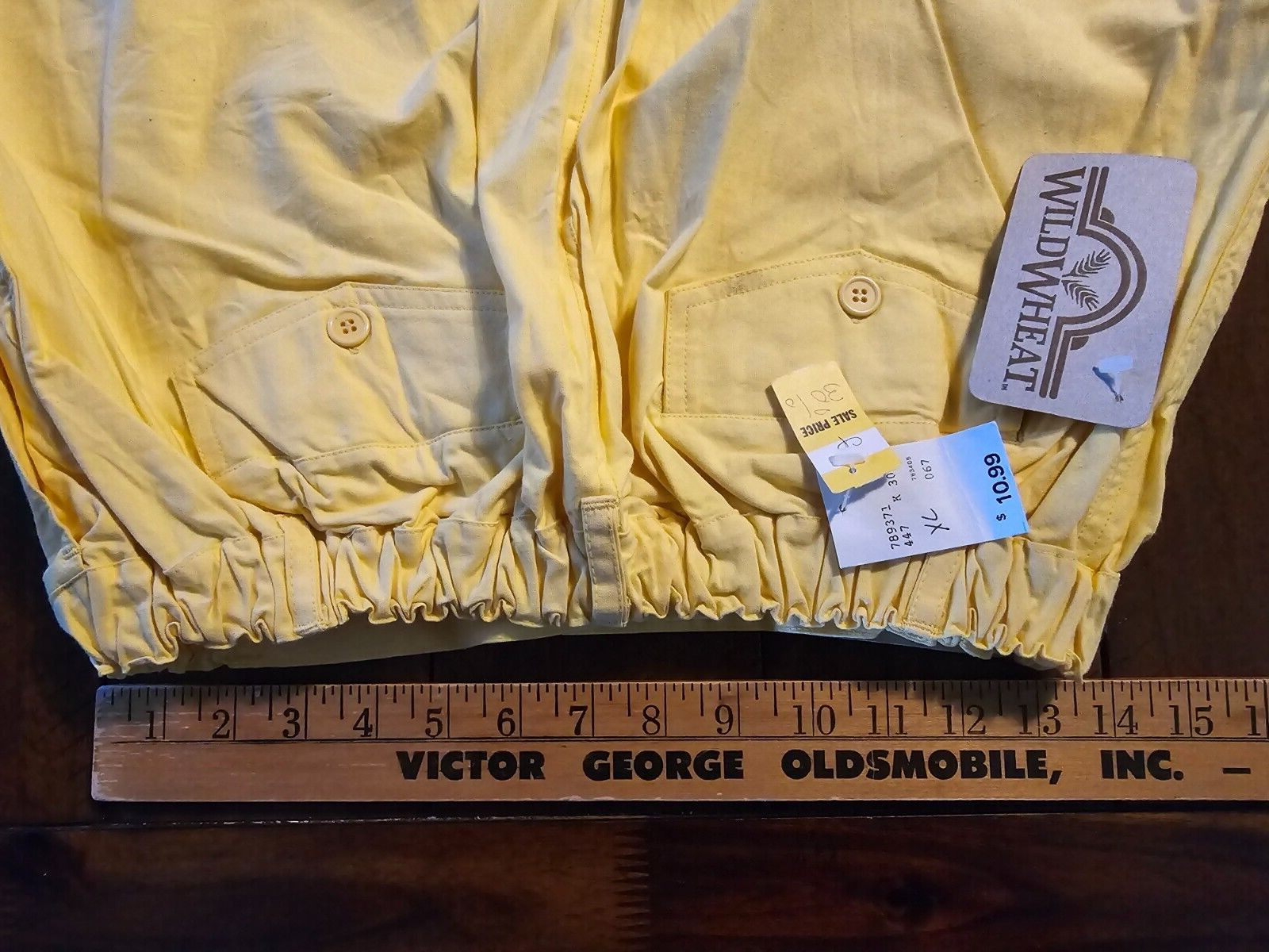 Vintage Wild Wheat Mens Shorts XL Yellow New with Tags