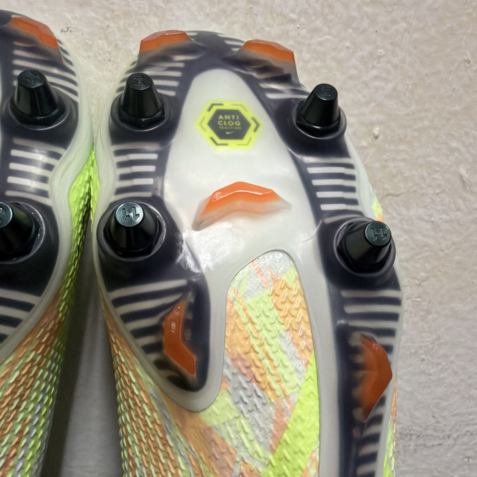 Nike Phantom GT2 Elite SG-Pro Green/Blue Soccer Cleats Size 9 DC0753-344