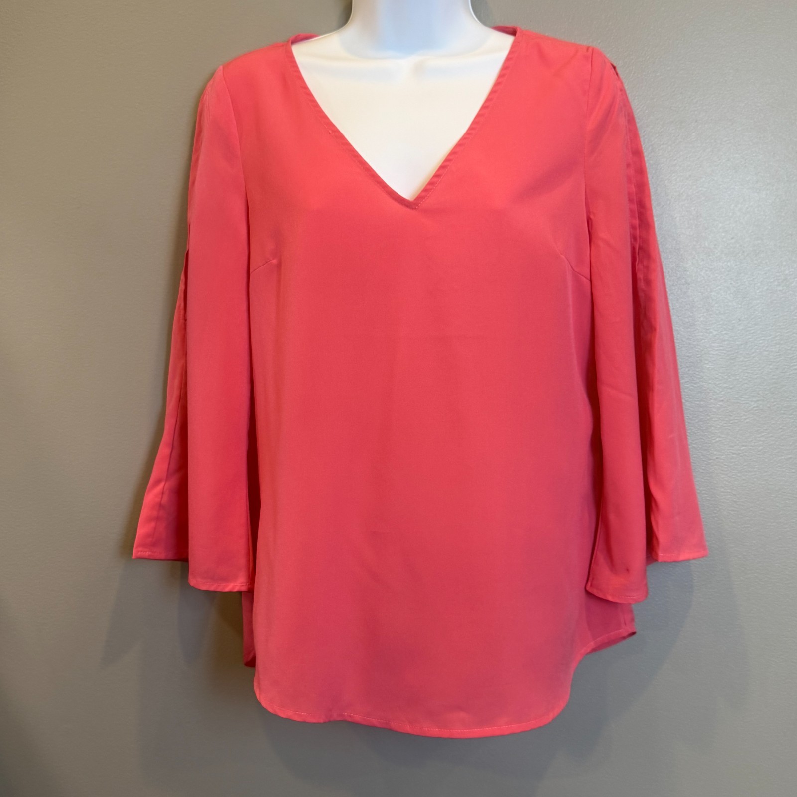 Crosby Women’s Small Coral Pink V-Neck Split Sleeve Blouse 3/4 Sleeve