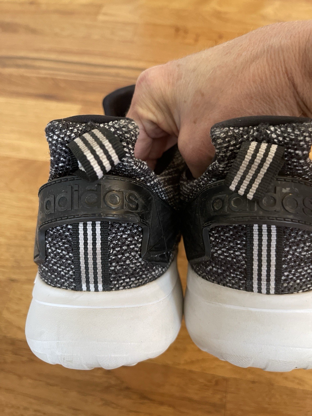 adidas Cloudfoam Men’s Athletic Low Top Knit Lace-Up Sneakers Black/Gray