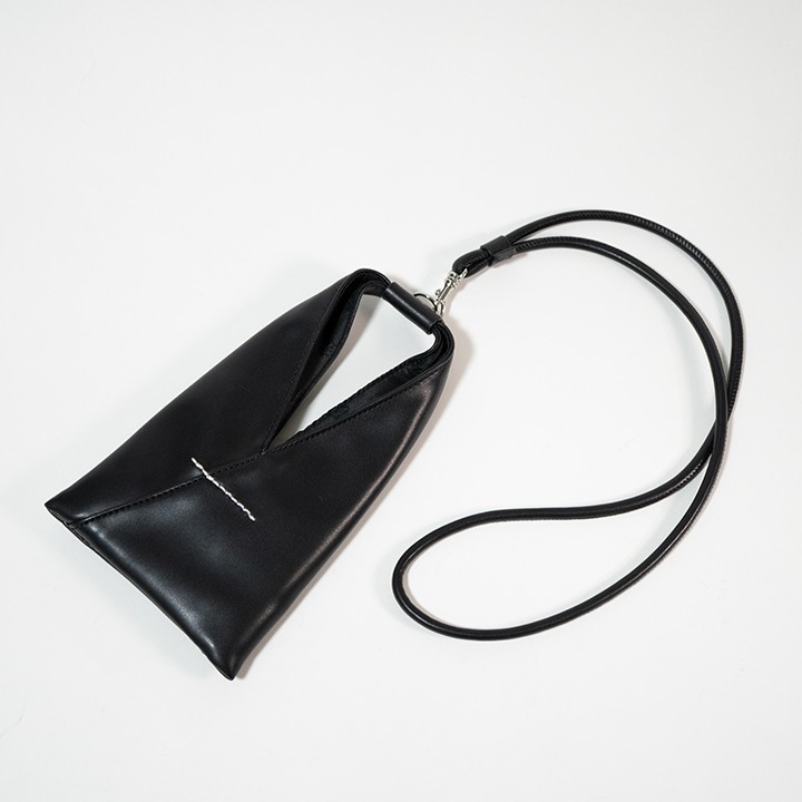 MM6 Maison Margiela Mini Crossbody Phone Pouch Black SA5VL0001 P4313
