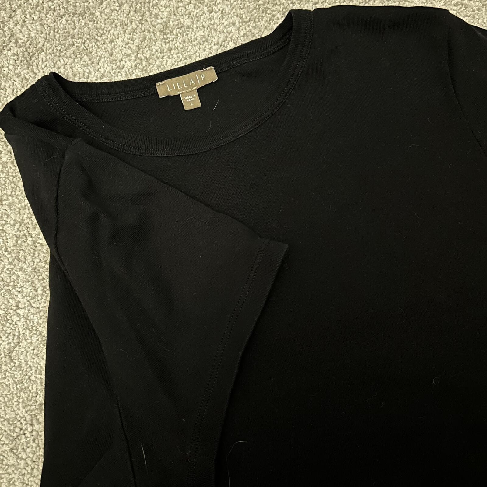 Lilla P Black – Women’s size M/L Fitted Short Sleeve Crew Neck T-Shirt