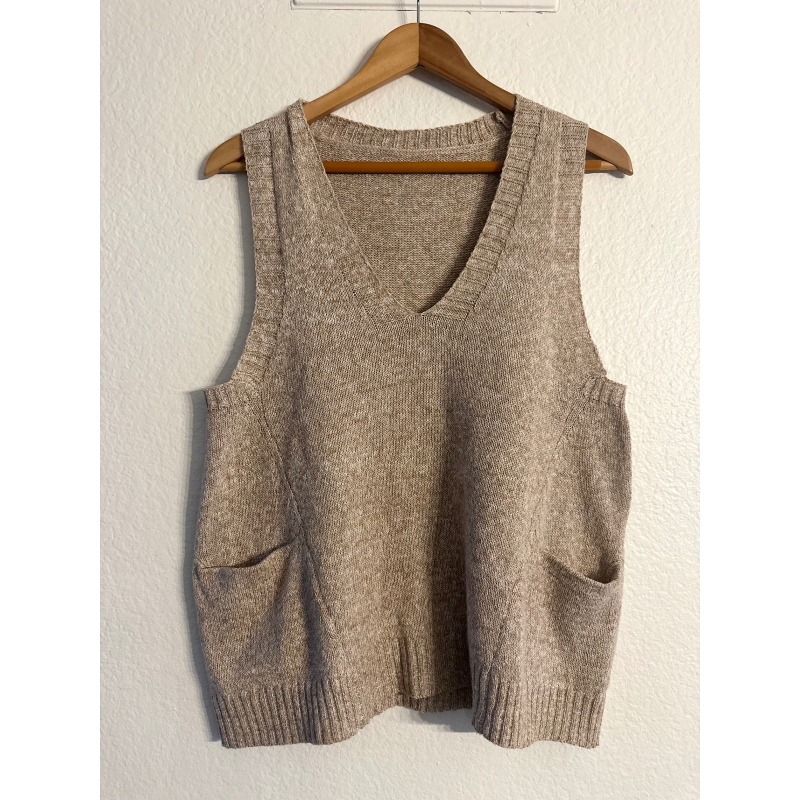 Tan Heathered Knit Sweater Vest with Pockets – V-Neck Boho