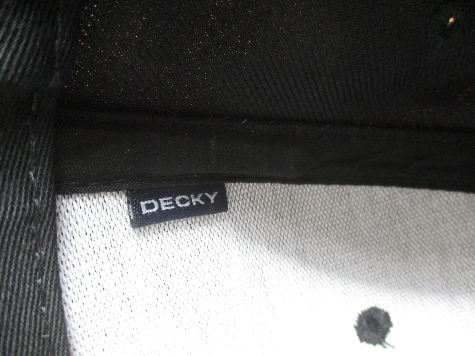 Decky Hat Cap Snap Back One Size Black Yellow Script Logo Mens Embroidered