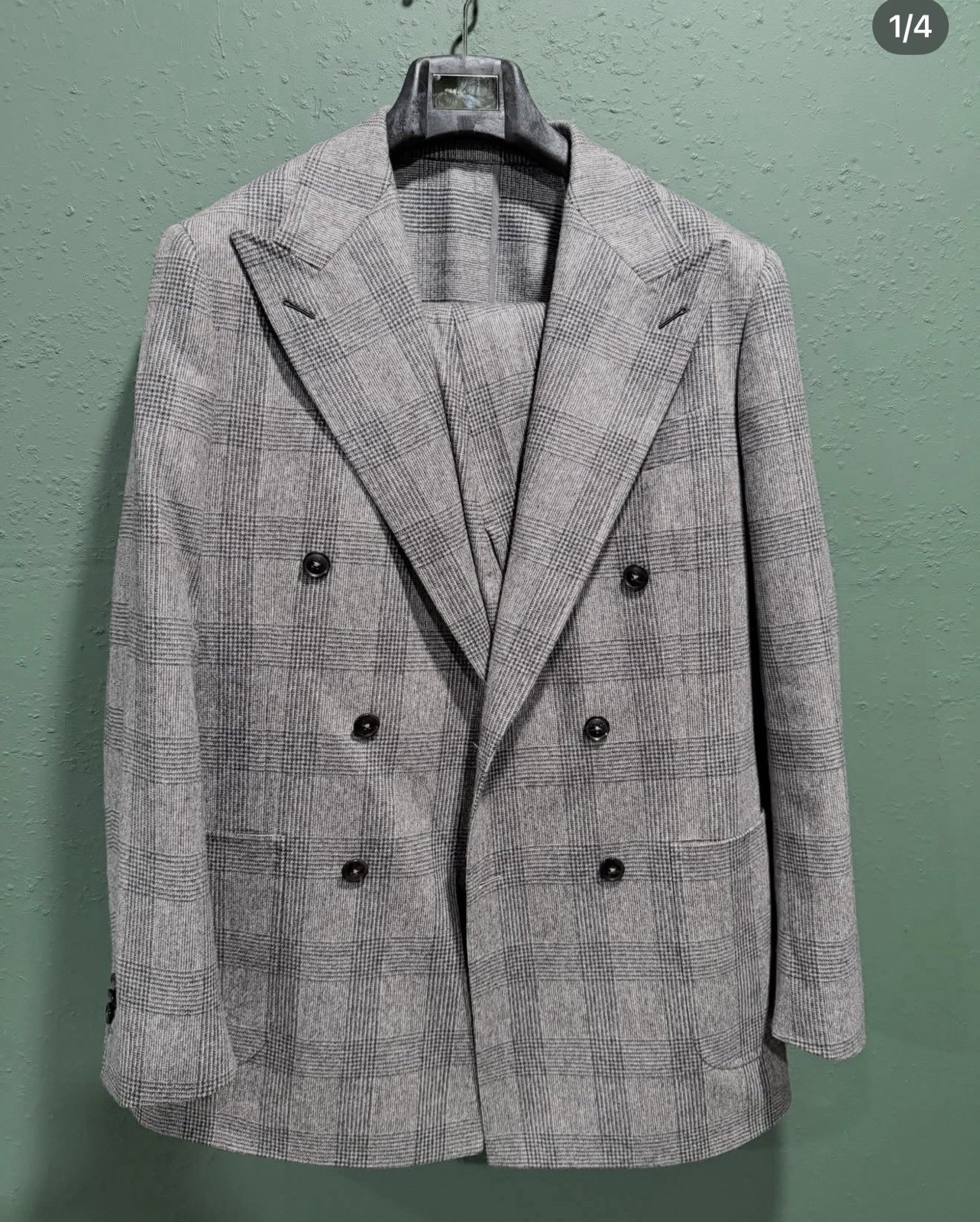 See Last Picture !!! This Is A Beautiful VBC Prince Of Wales Db Suit