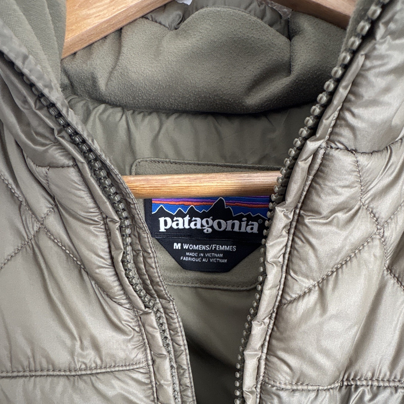 Patagonia Radalie Women’s M Green Insulated Full-Zip Mid-Length Puffer Jacket