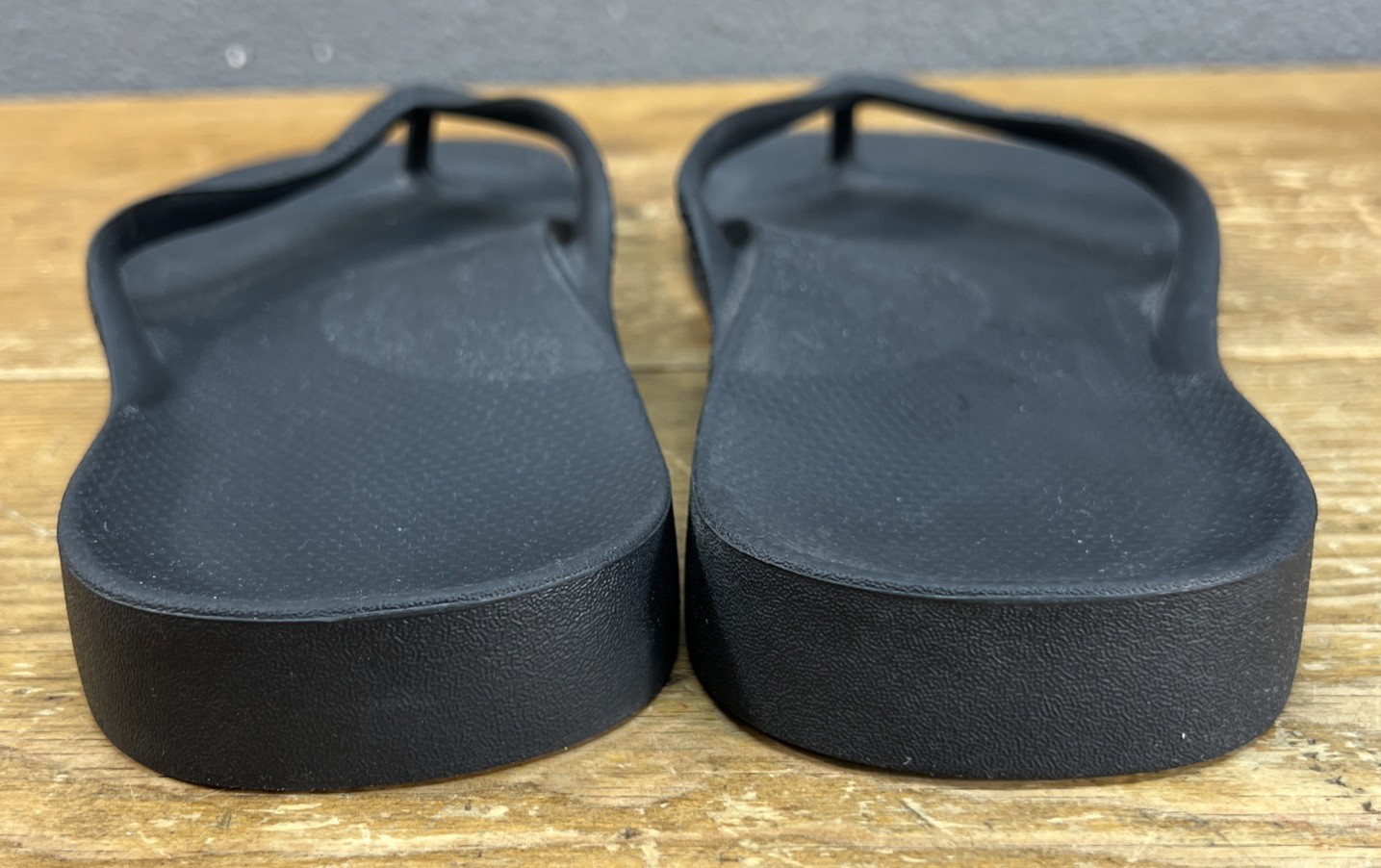 Archies Arch Support Sandals Flip Flops Black Mens US 10 Women’s US 11 Beach