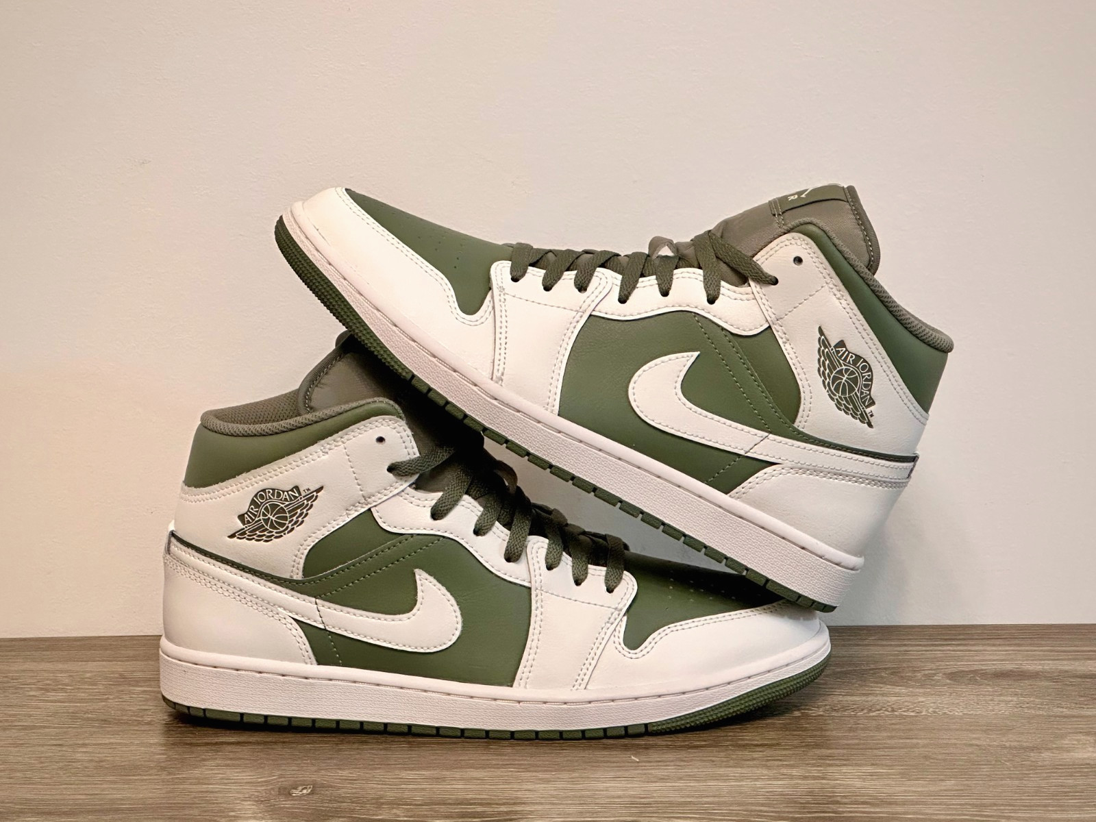 11M / 12.5W Jordan 1 Mid Summit White Vintage Lichen DQ8426-107 New