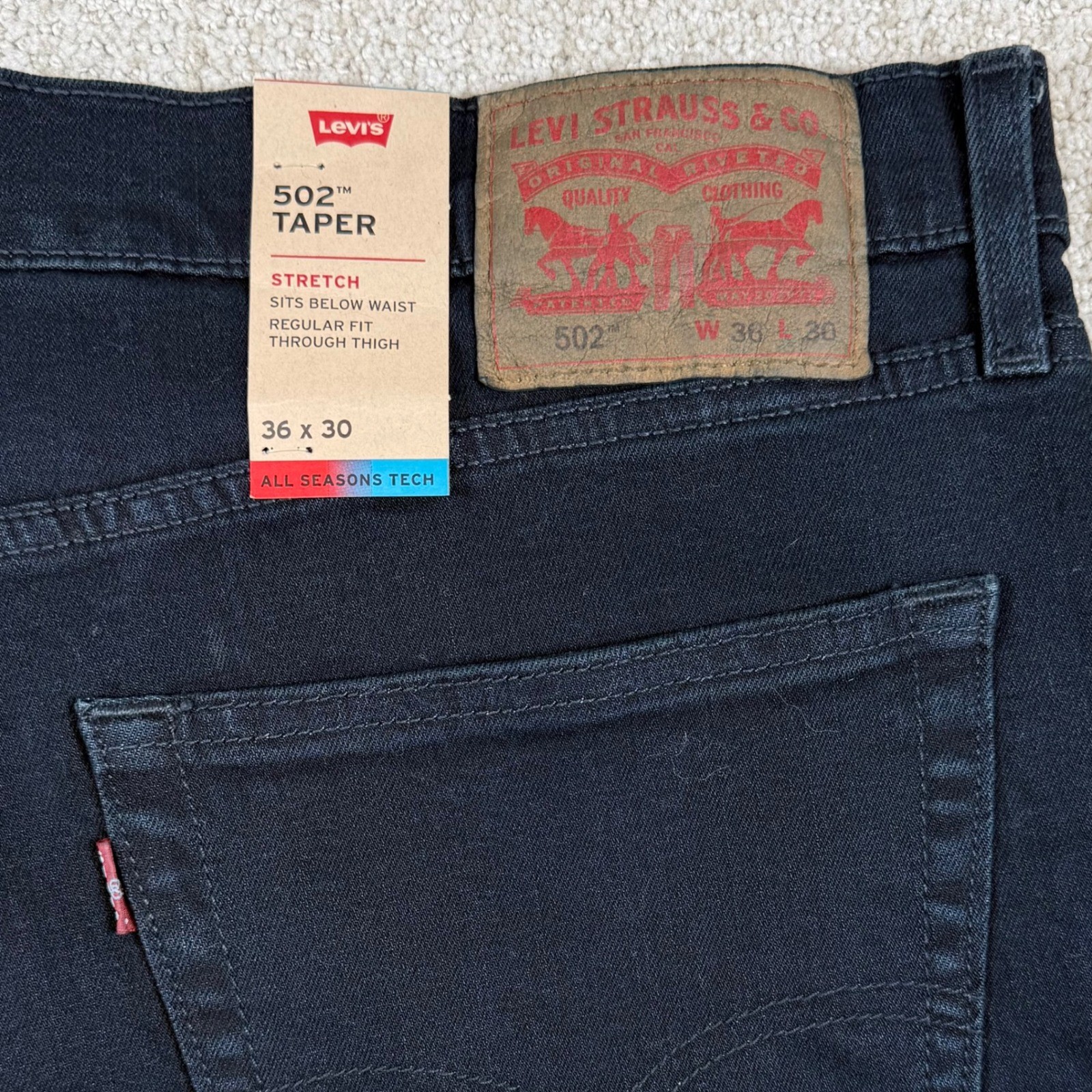 NEW Levi’s 502 Men 36×30 Dark Wash Taper Performance All Seasons Tech Blue Jeans