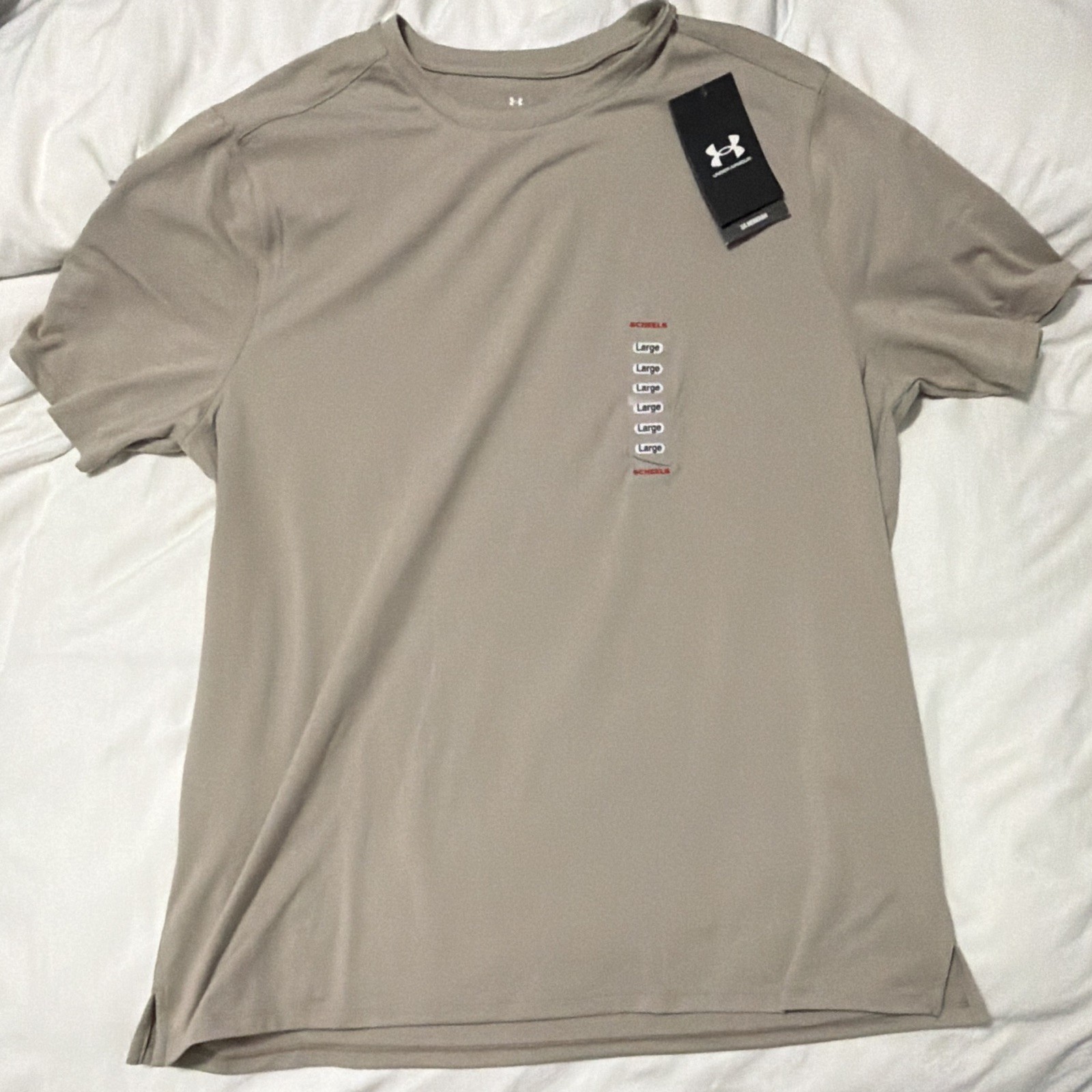 Under Armour Men’s Loose Fit Lightweight Crew Neck Short Sleeve T-Shirt Beige L