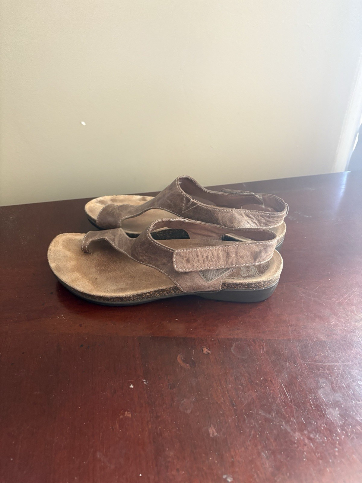 Dansko Reece Tan Leather Women’s Sandals Size EU 37 or US 6.5 Or 7