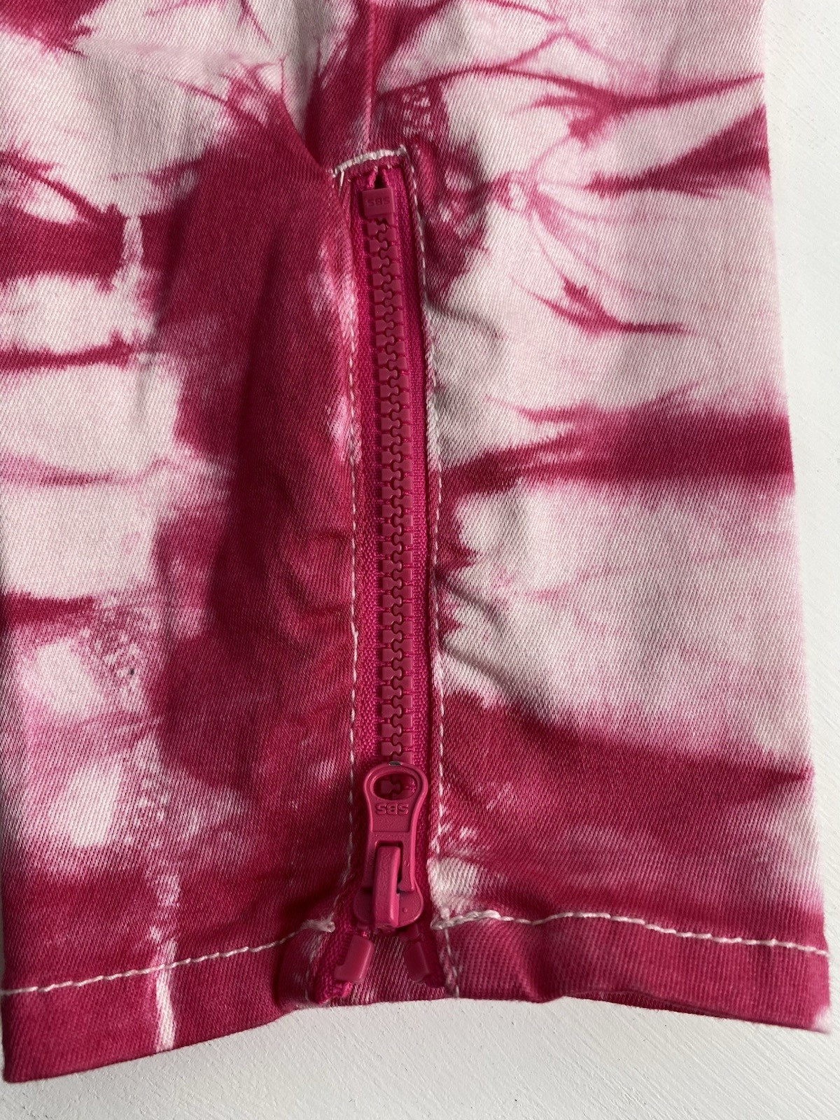 Grane Junior Tie-Dye Pink & White Jeans Zipper at Bottom Low-Rise Size 9