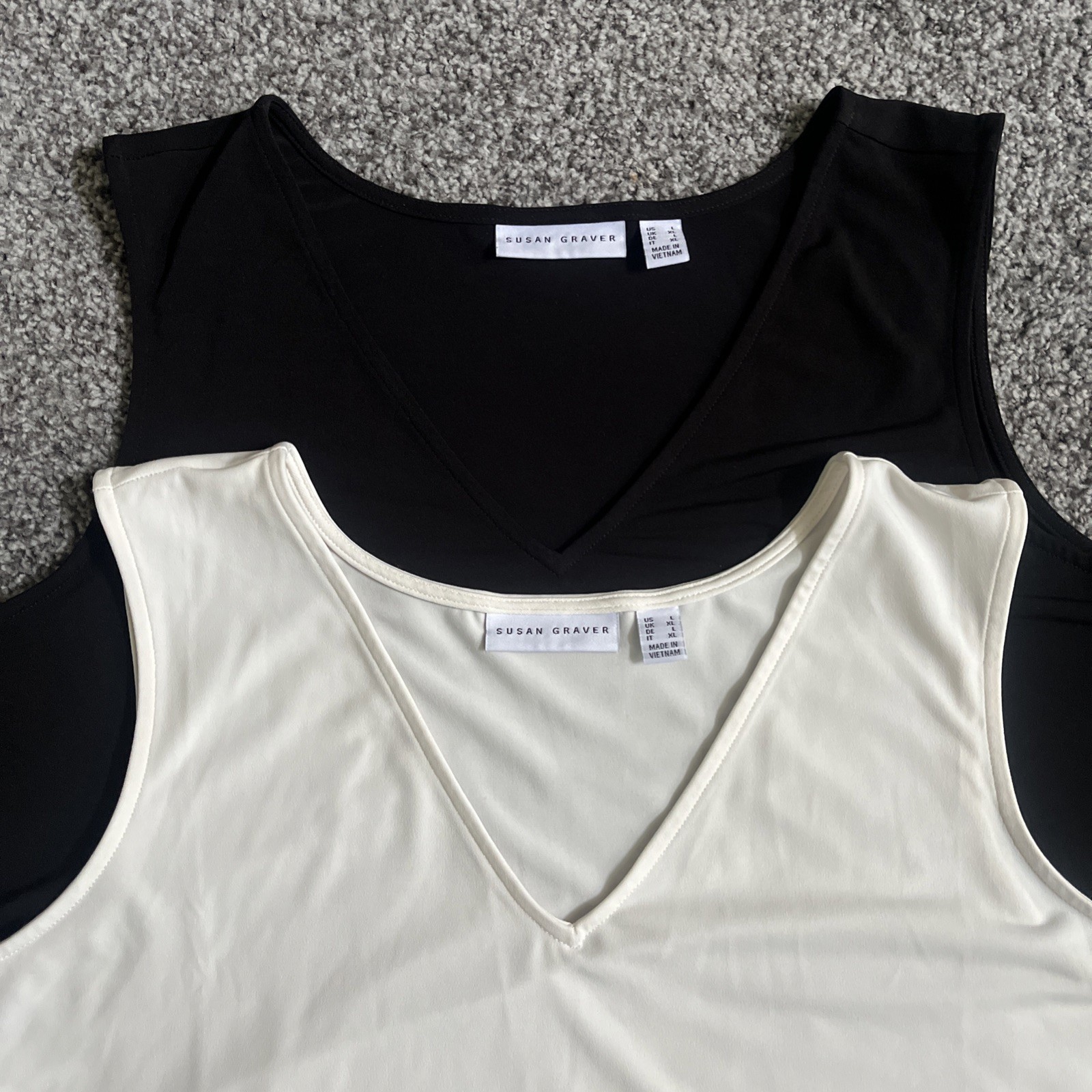Susan Graver (2) V-neck Top Size XL Ivory/Black Sleeveless and Lightweight