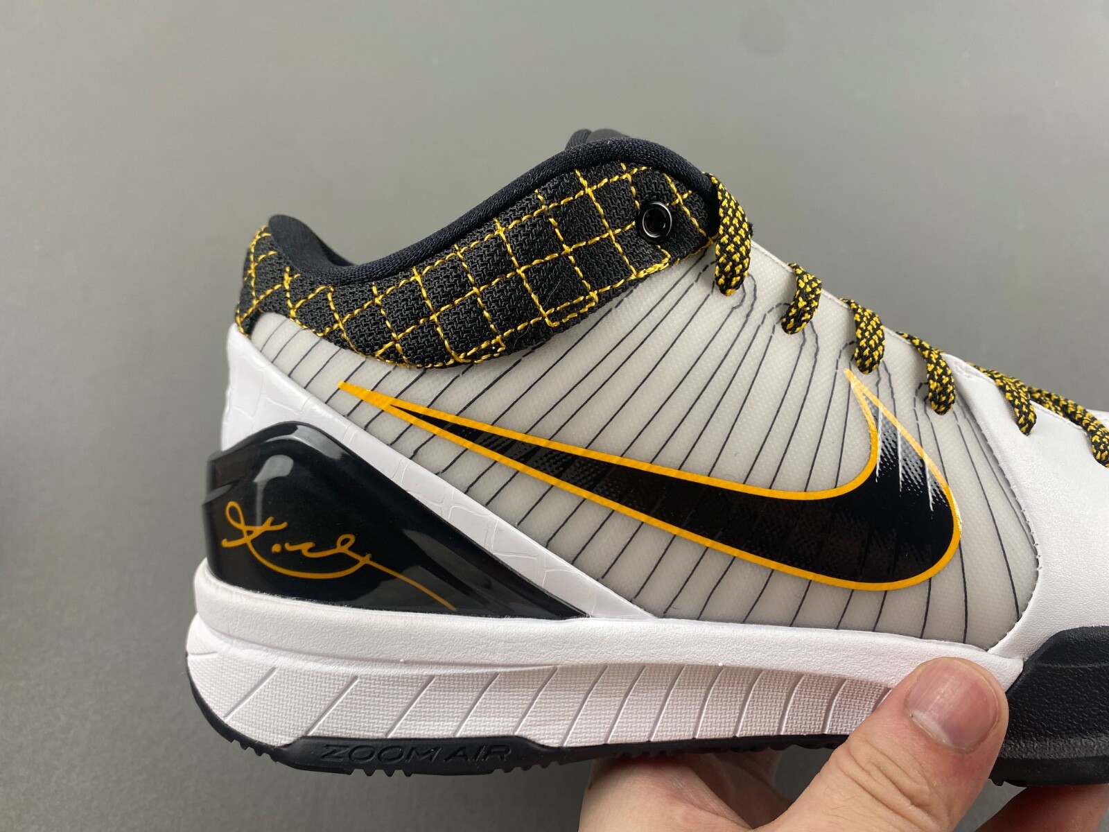 Zoom Kobe 4 Protro Del Sol 2019 – AV6339-101