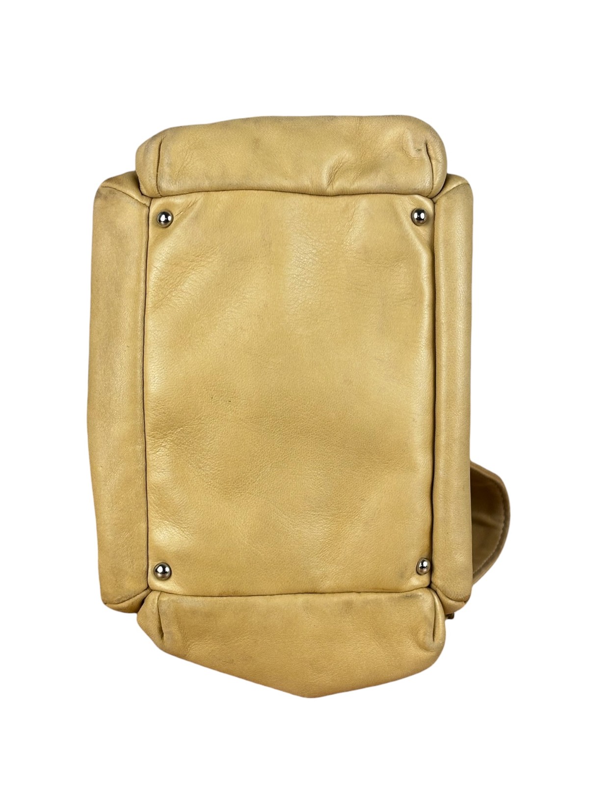 Size OS – Chanel Warm Beige Leather LAX Accordion Shoulder Bag 2003 / Pre-Owned
