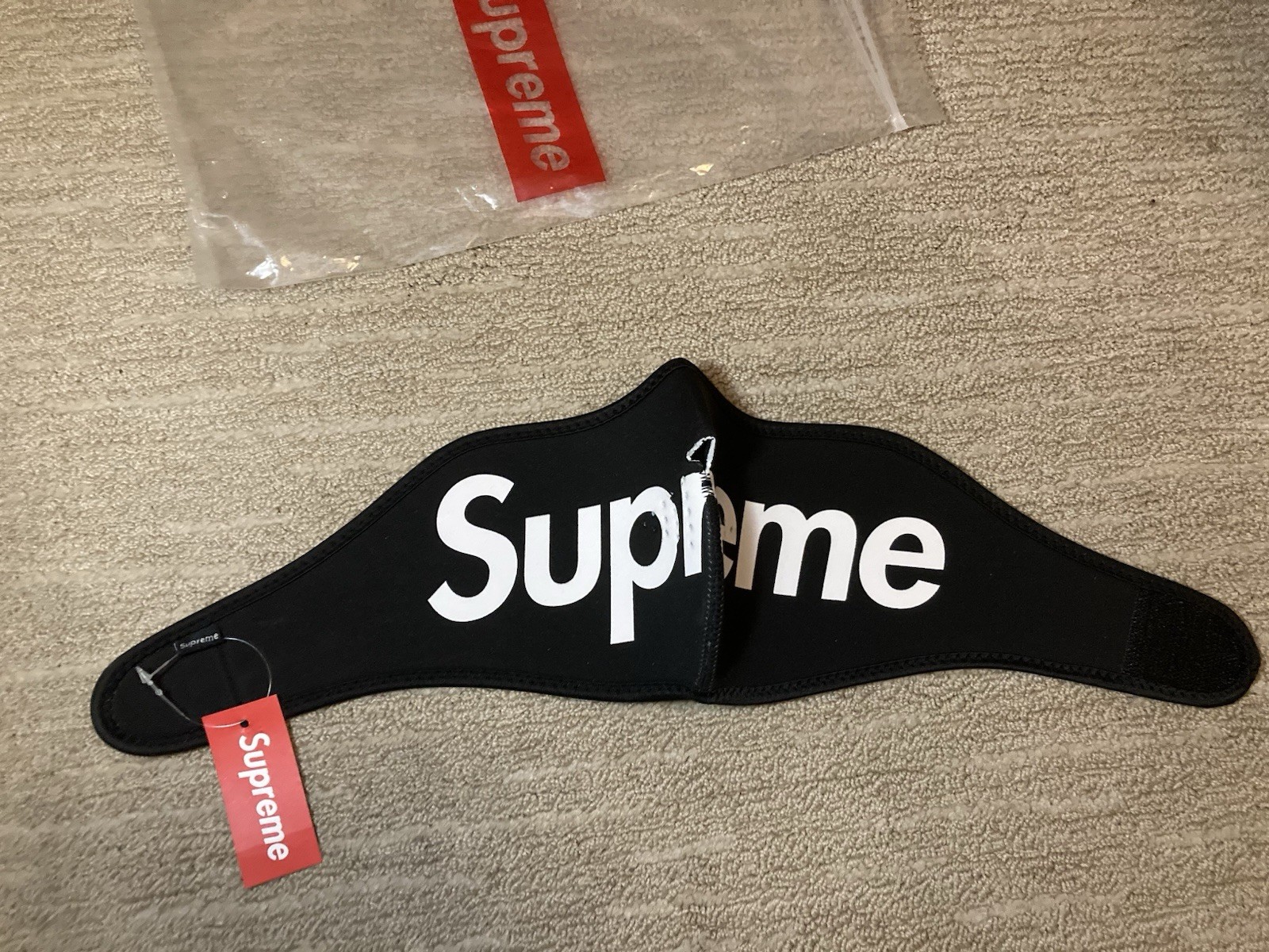 Supreme Face Mask Covering 2014 Mask Black White Logo Windstopper