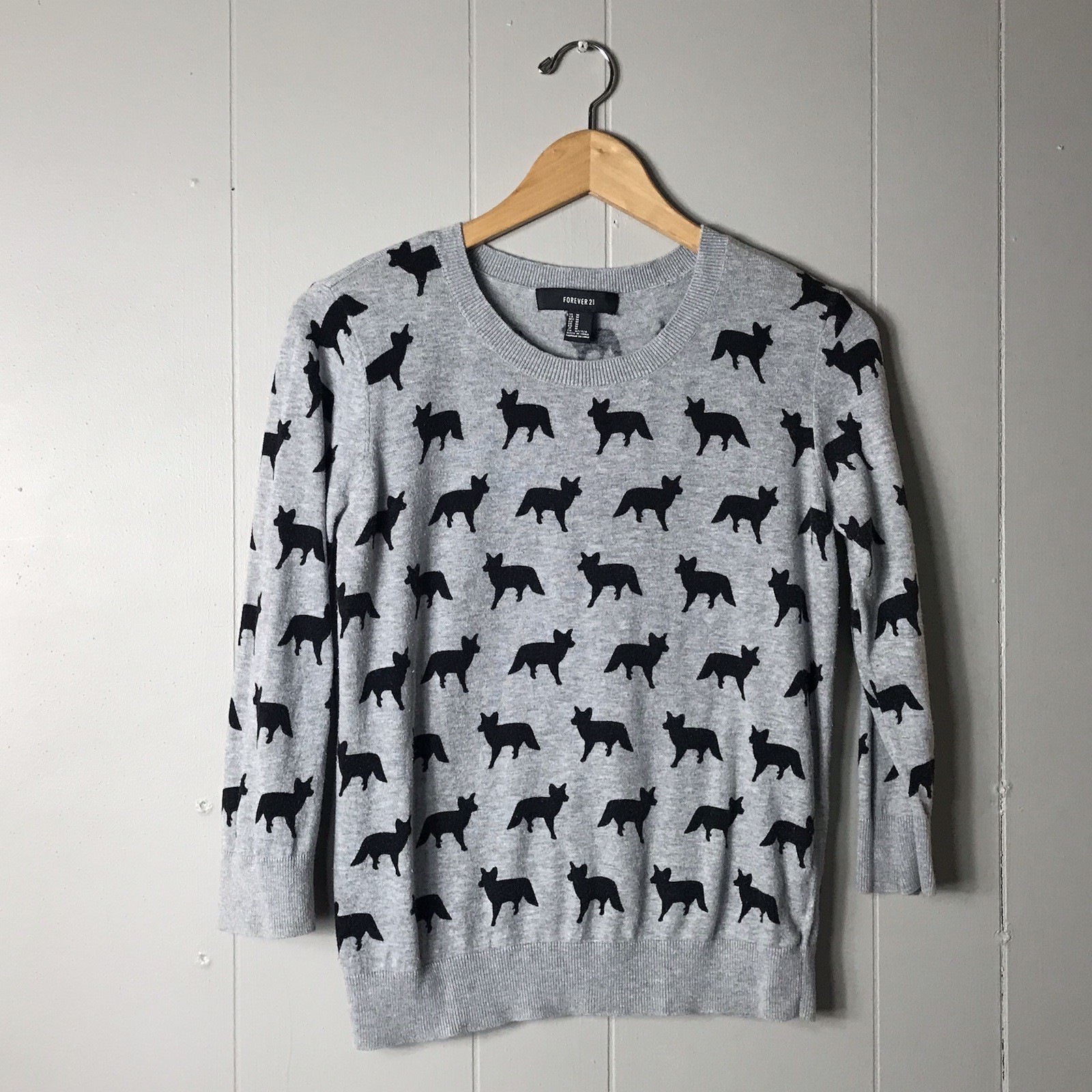 FOREVER 21 ALL OVER DOG PRINT THIN KNIT SWEATER BLOUSE 3/4 SLEEVE WOMENS MEDIUM