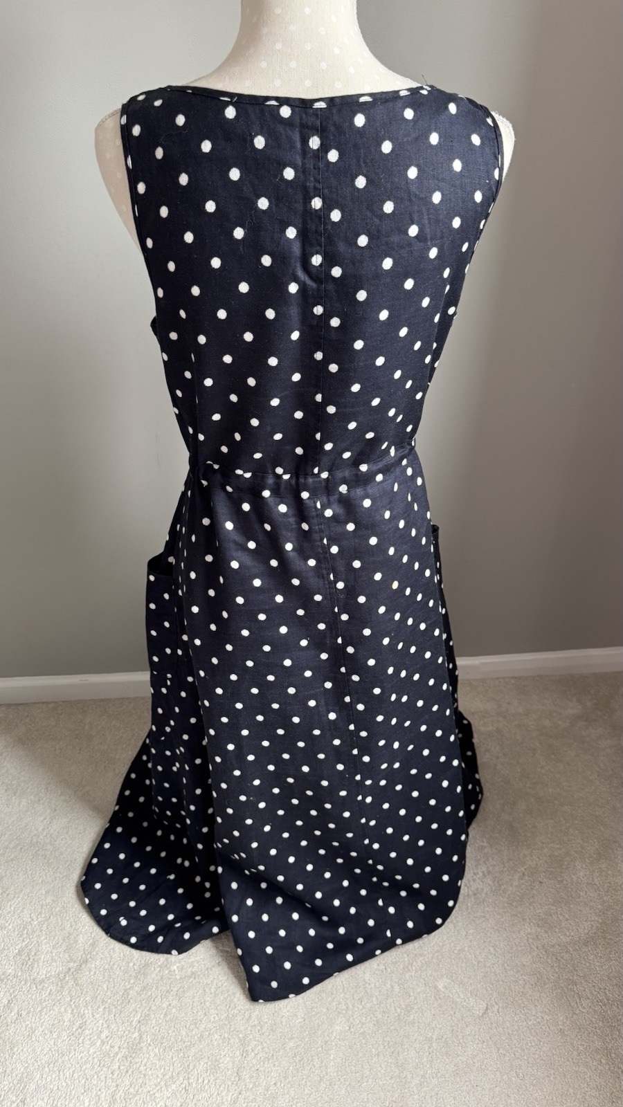 WOOLOVERS 100% LINEN NAVY/WHITE POLKA DOT SLEEVELESS DRESS SIZE 10, POCKETS