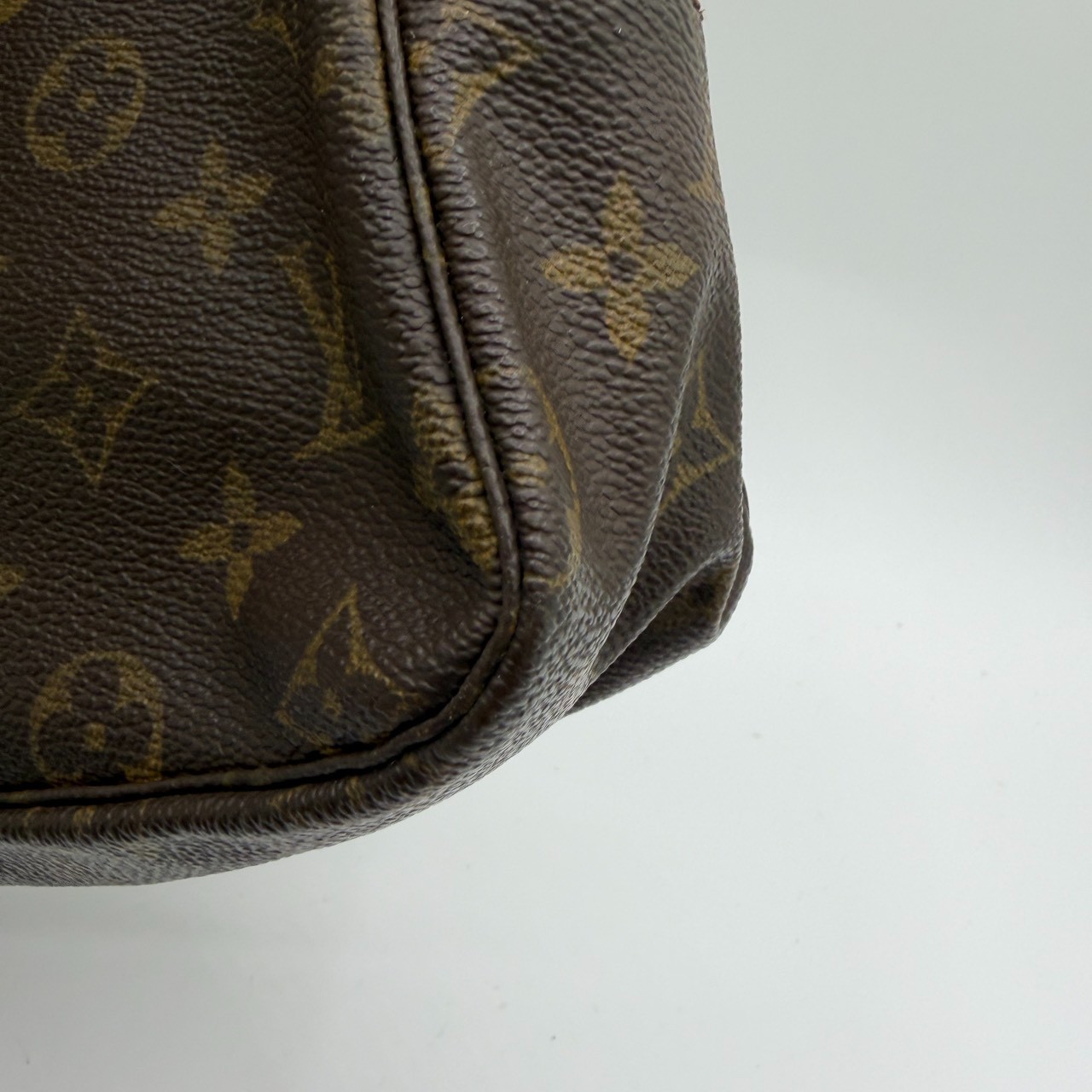 Auth Louis Vuitton Monogram Trousse Toilette 28 M47522 Clutch Bag　（E149）