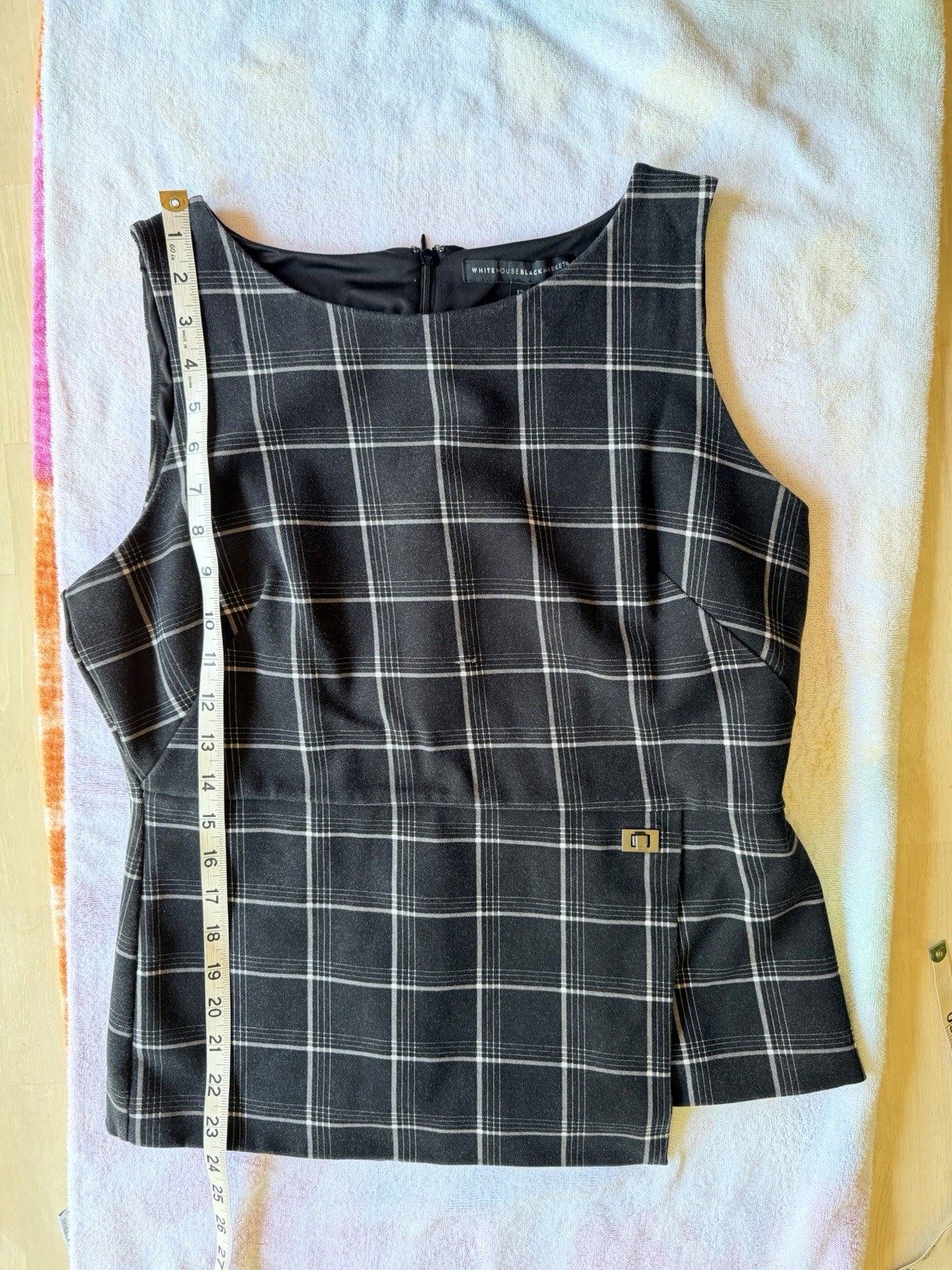 White House Black Market Sleeveless Top With Faux Latch Black & White Sz 12